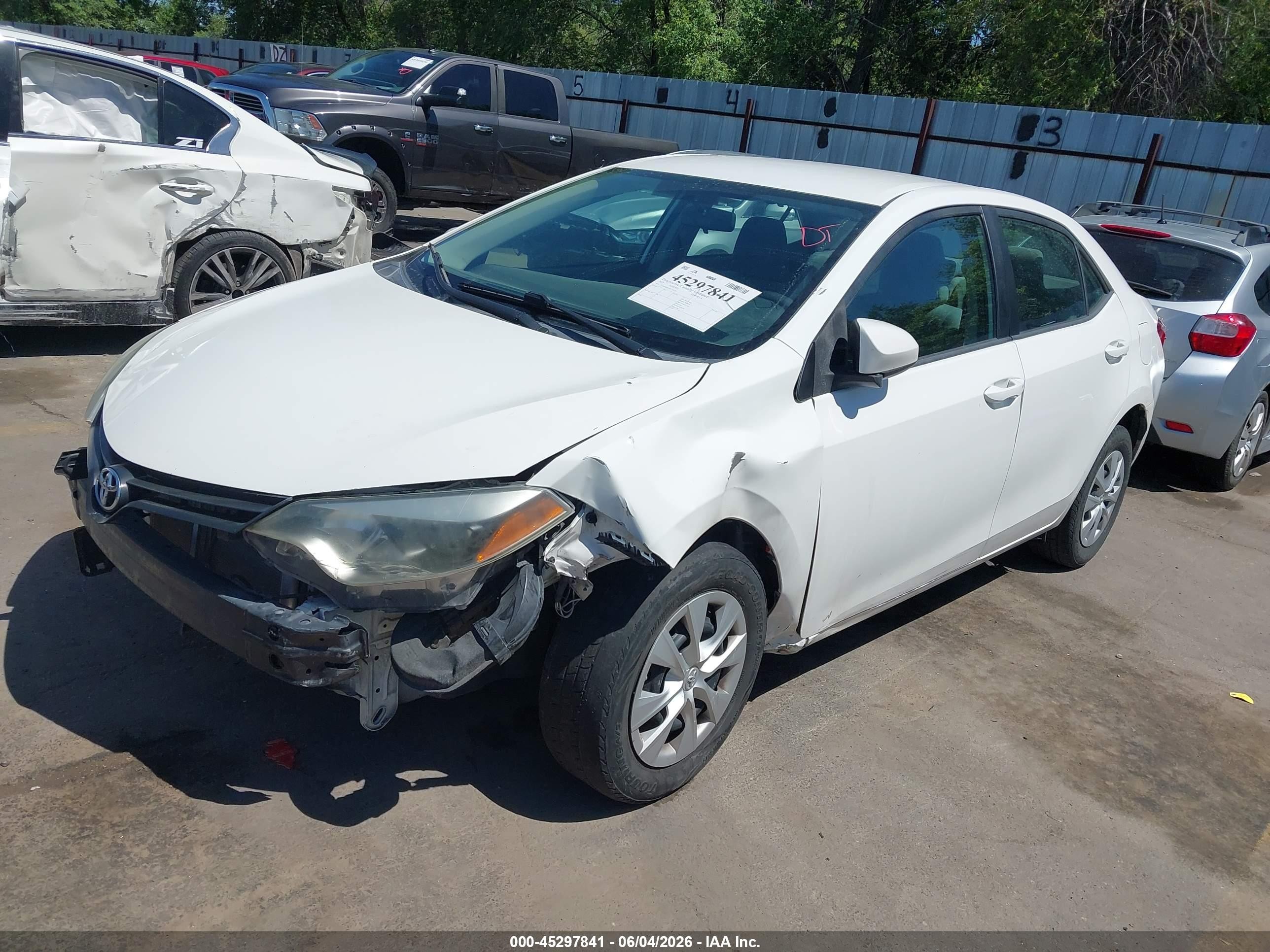 2015 Toyota Corolla L White vin: 2T1BURHEXFC359145