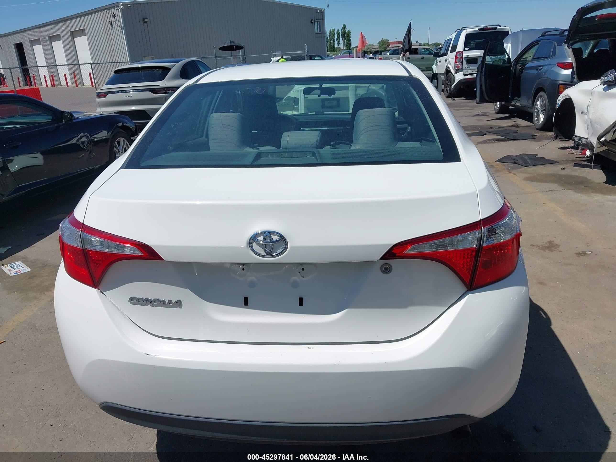 2015 Toyota Corolla L White vin: 2T1BURHEXFC359145