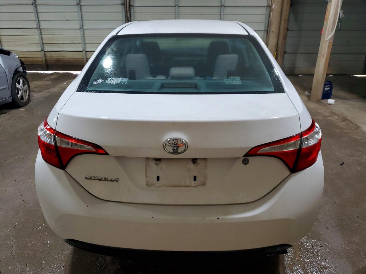 2015 Toyota Corolla L White vin: 2T1BURHEXFC364619