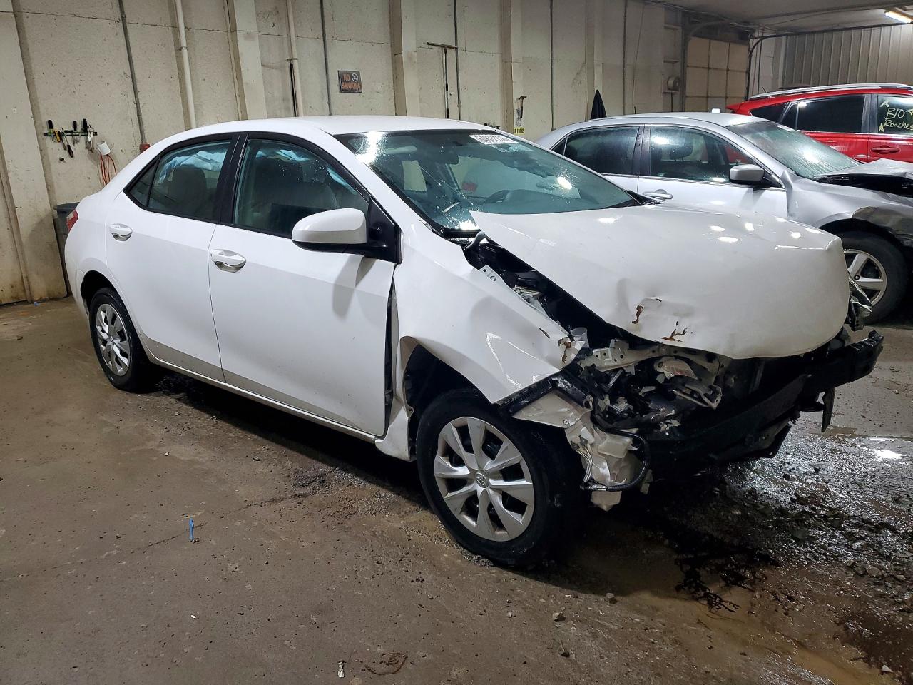 2015 Toyota Corolla L White vin: 2T1BURHEXFC364619
