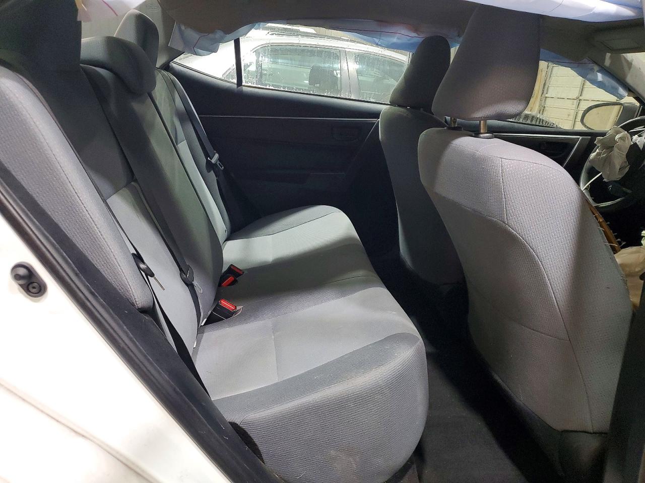2015 Toyota Corolla L White vin: 2T1BURHEXFC364619