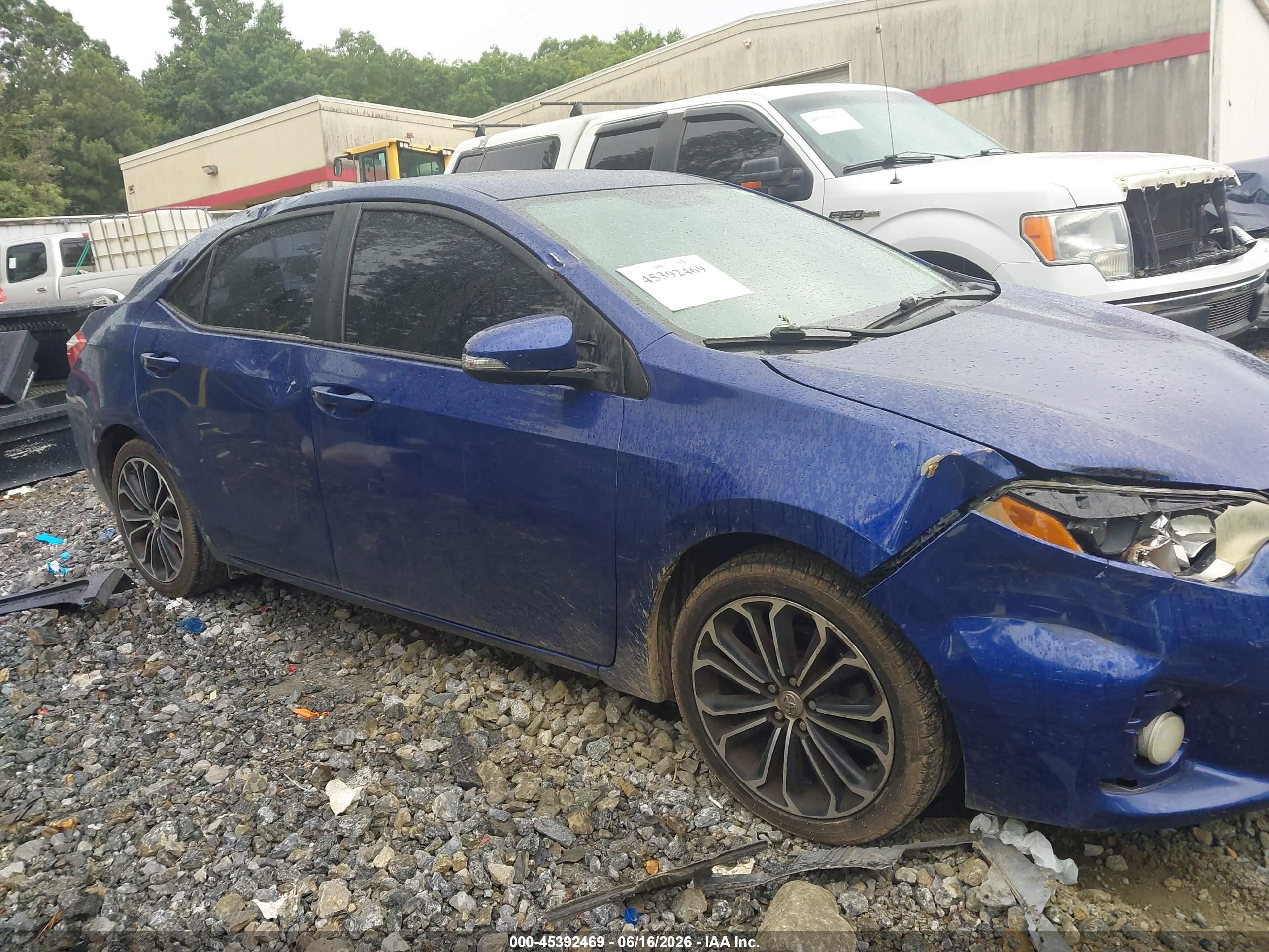 2015 Toyota Corolla S Plus Blue vin: 2T1BURHEXFC367696