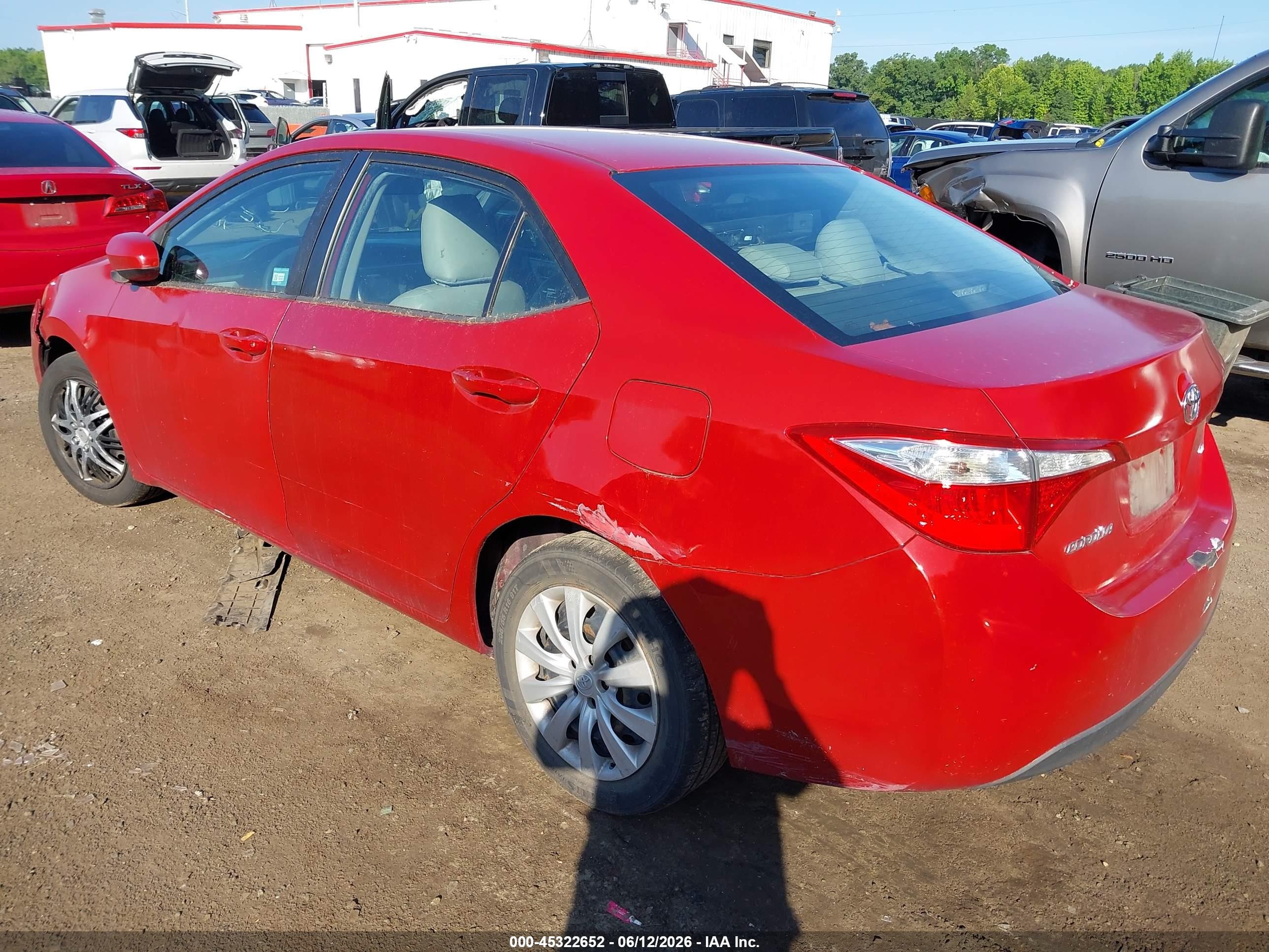 2015 Toyota Corolla Le Red vin: 2T1BURHEXFC385504