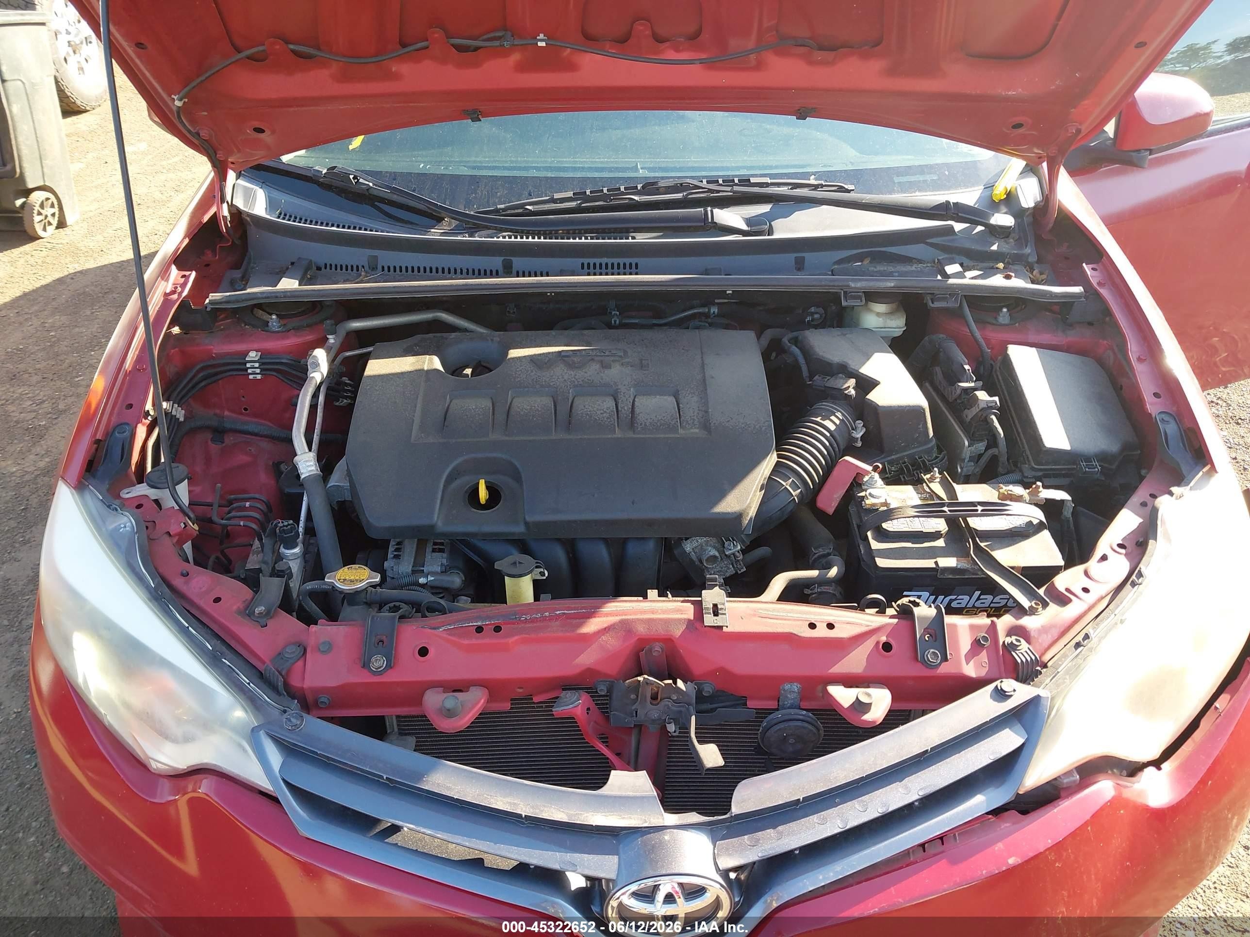 2015 Toyota Corolla Le Red vin: 2T1BURHEXFC385504