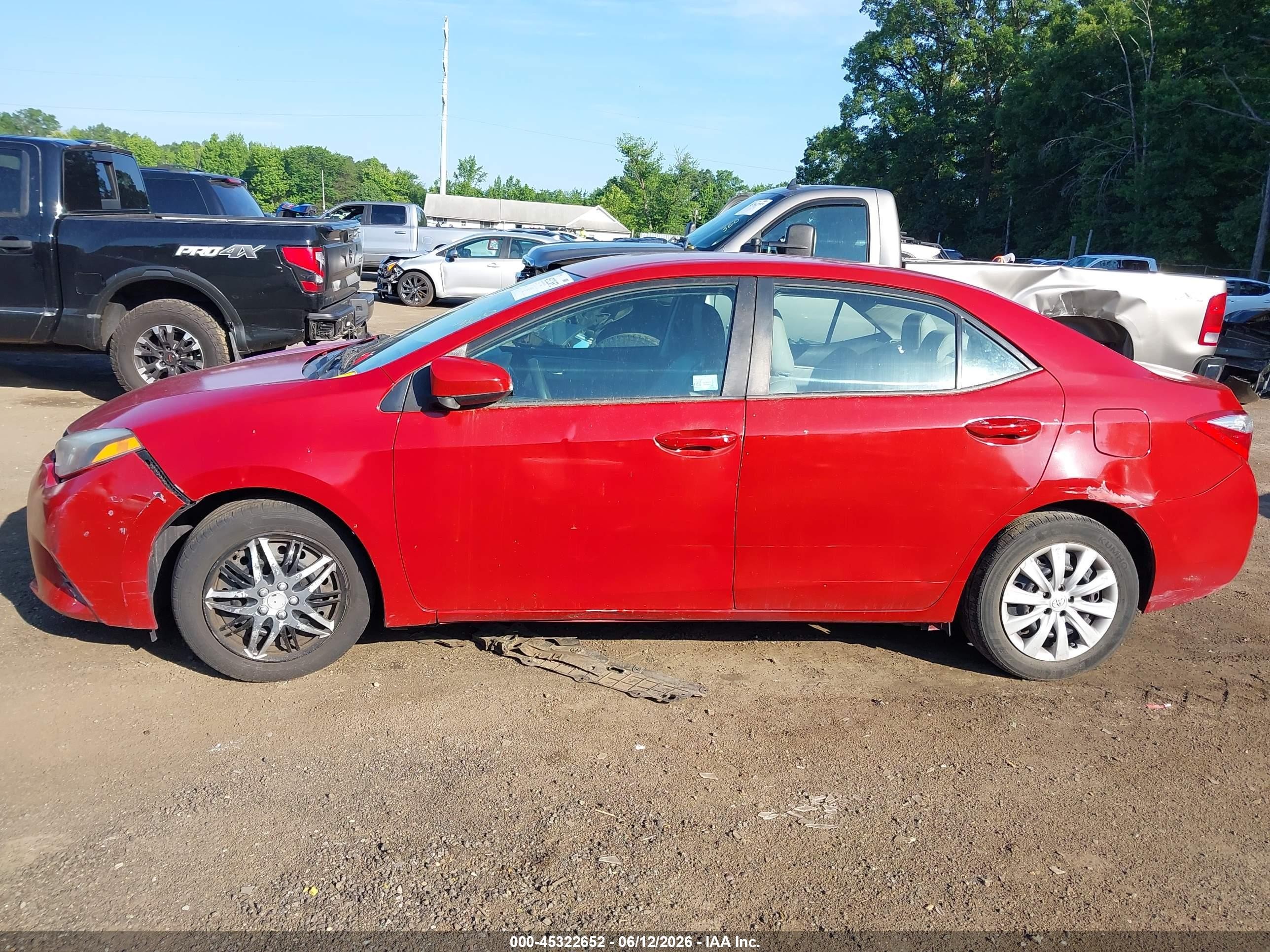 2015 Toyota Corolla Le Red vin: 2T1BURHEXFC385504