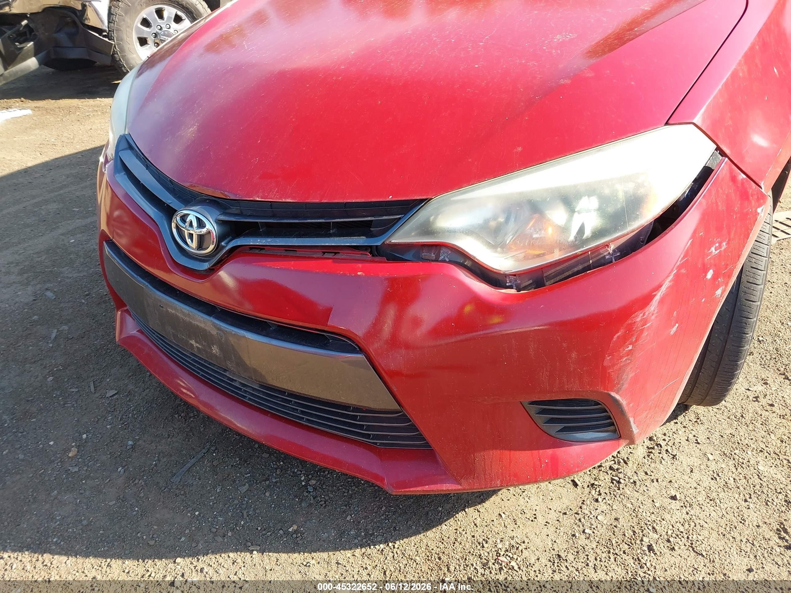2015 Toyota Corolla Le Red vin: 2T1BURHEXFC385504