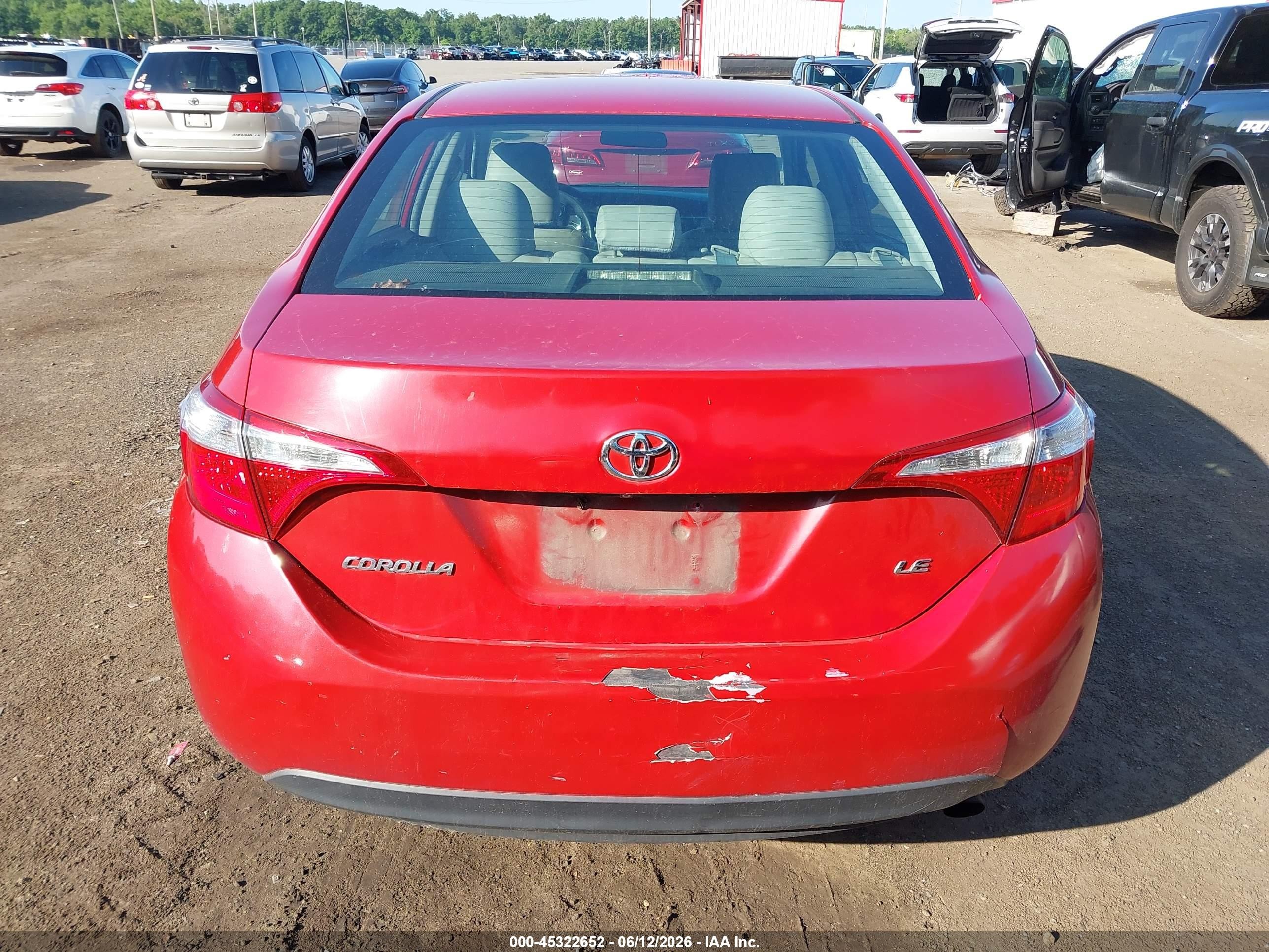 2015 Toyota Corolla Le Red vin: 2T1BURHEXFC385504