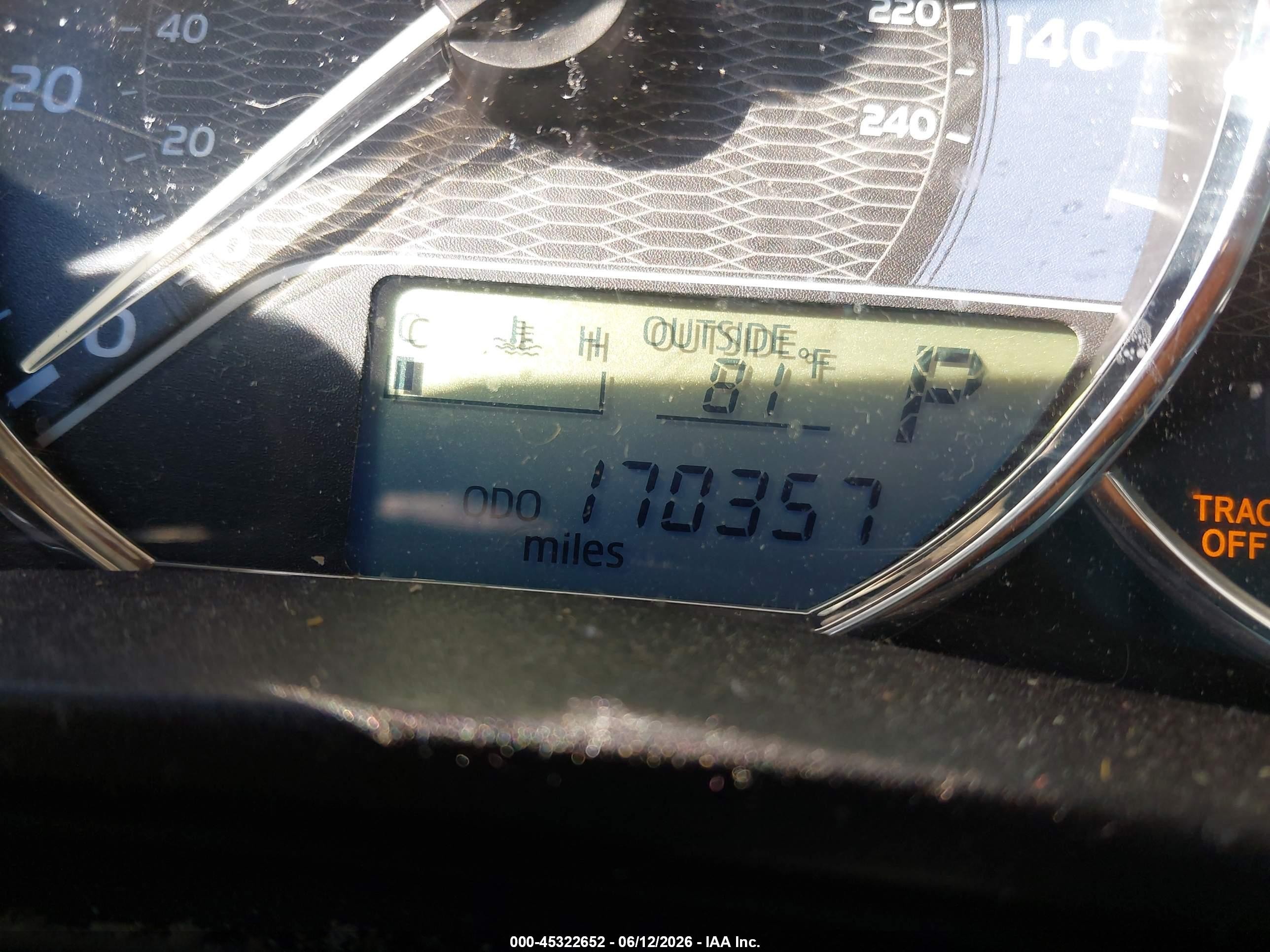 2015 Toyota Corolla Le Red vin: 2T1BURHEXFC385504