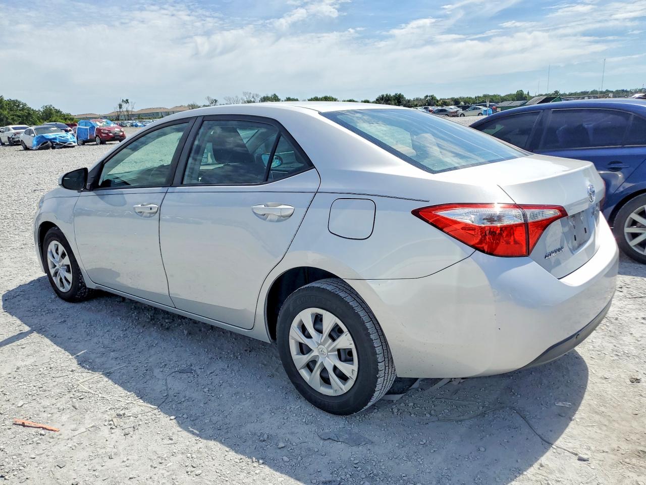 2015 Toyota Corolla L Silver vin: 2T1BURHEXFC390167