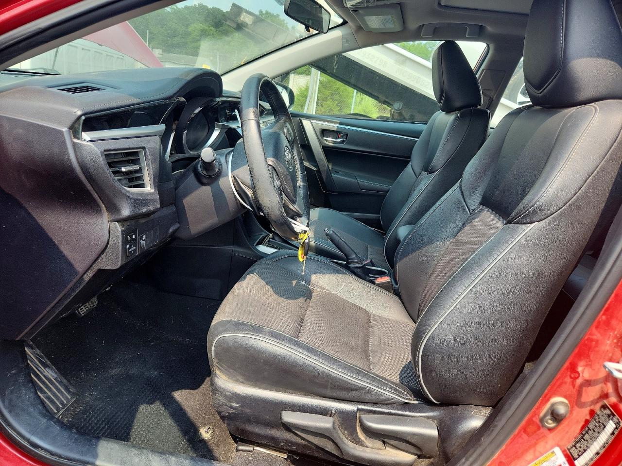 2015 Toyota Corolla S Plus Red vin: 2T1BURHEXFC390332
