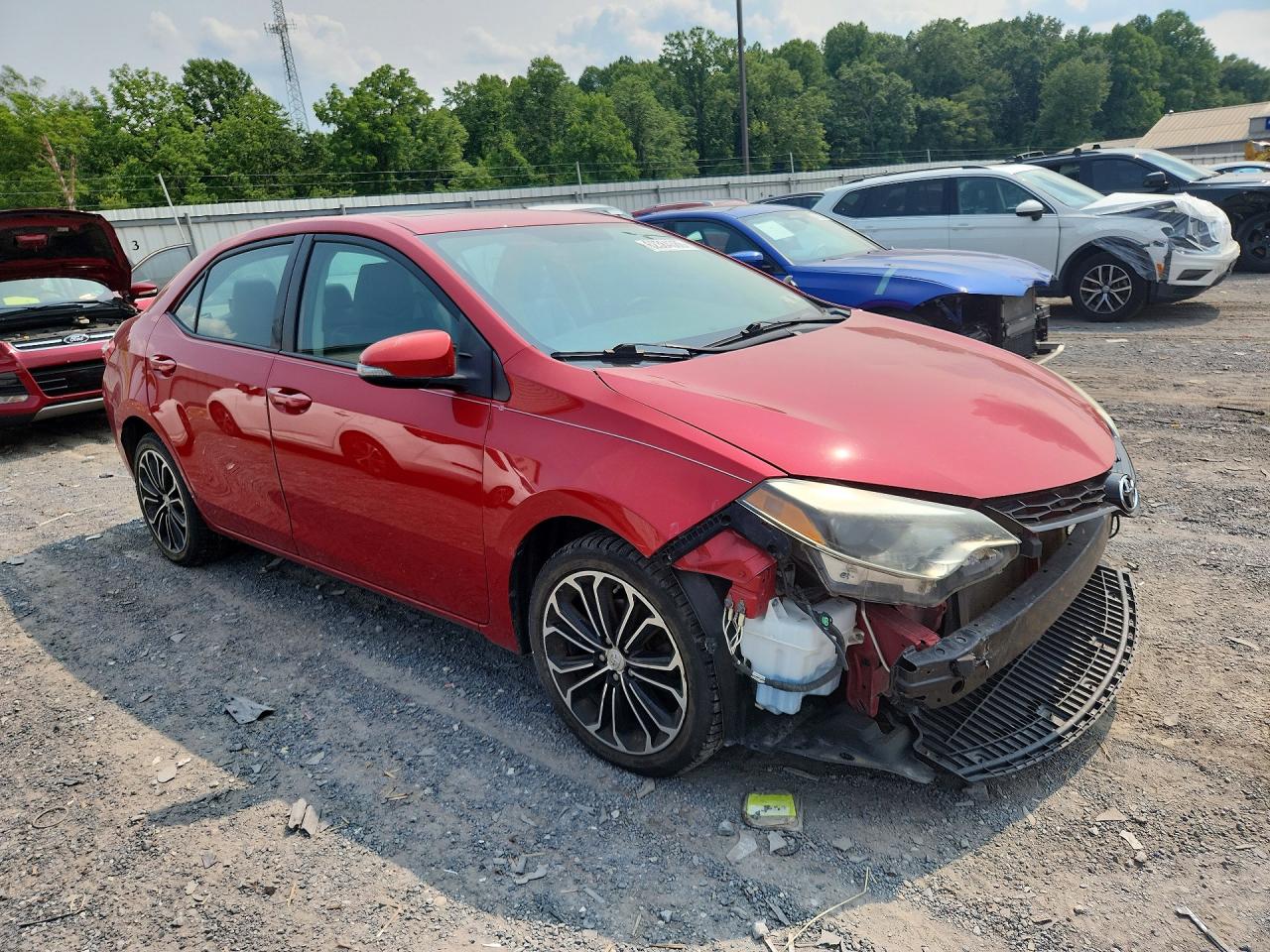 2015 Toyota Corolla S Plus Red vin: 2T1BURHEXFC390332