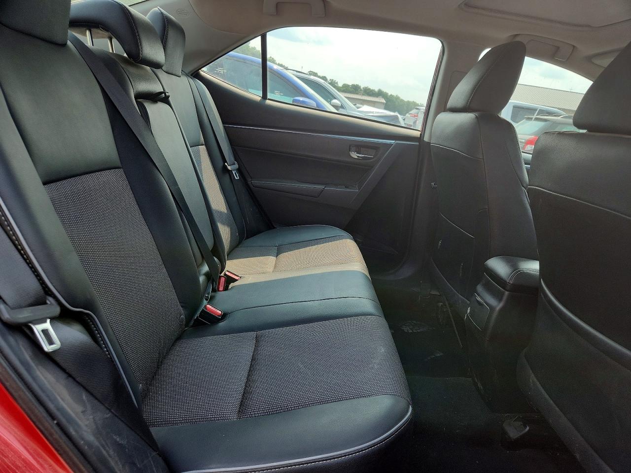 2015 Toyota Corolla S Plus Red vin: 2T1BURHEXFC390332