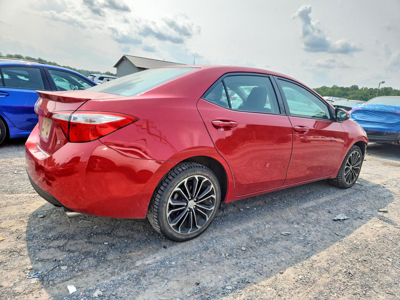 2015 Toyota Corolla S Plus Red vin: 2T1BURHEXFC390332