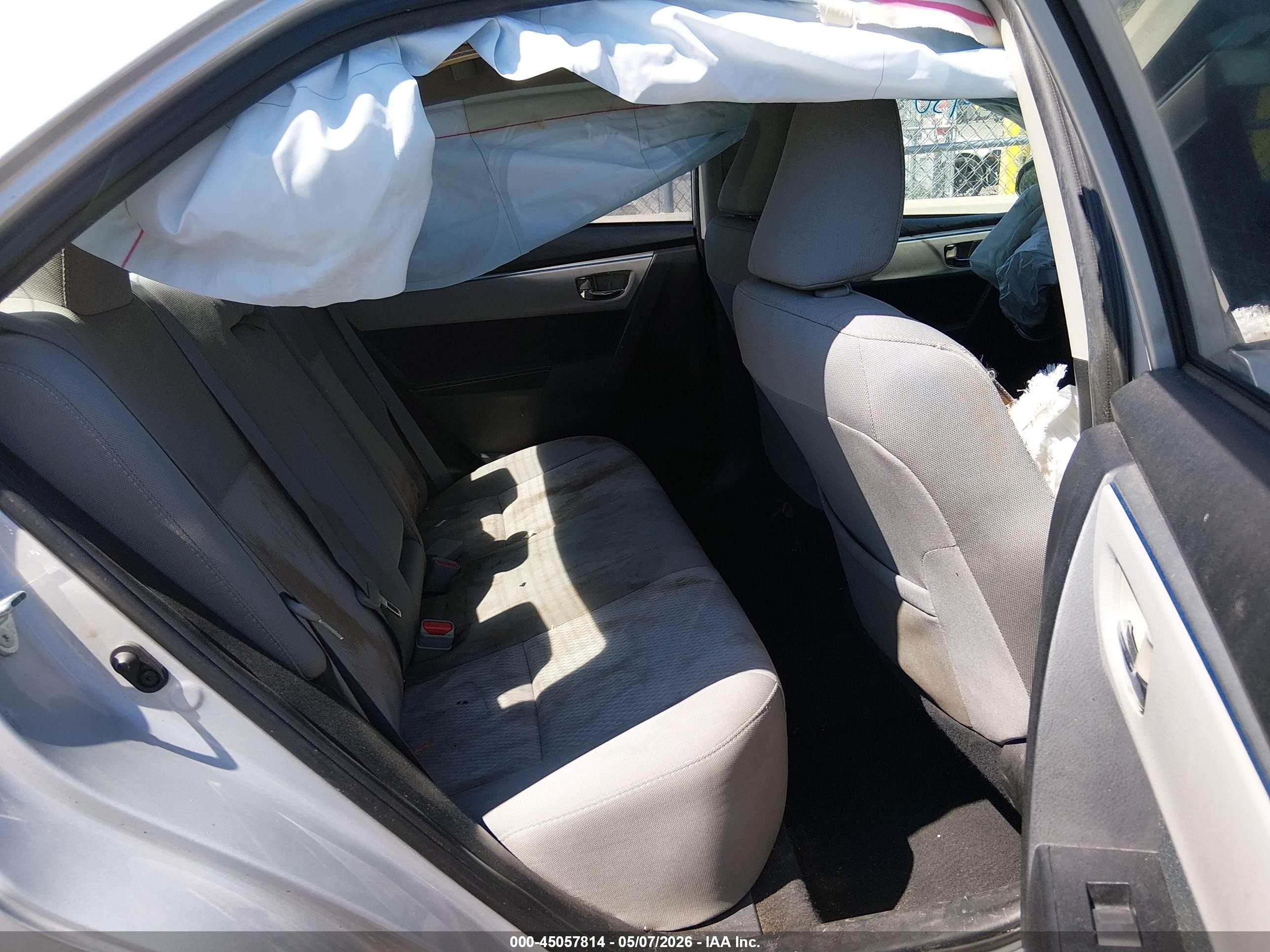 2015 Toyota Corolla Le Plus Silver vin: 2T1BURHEXFC403726