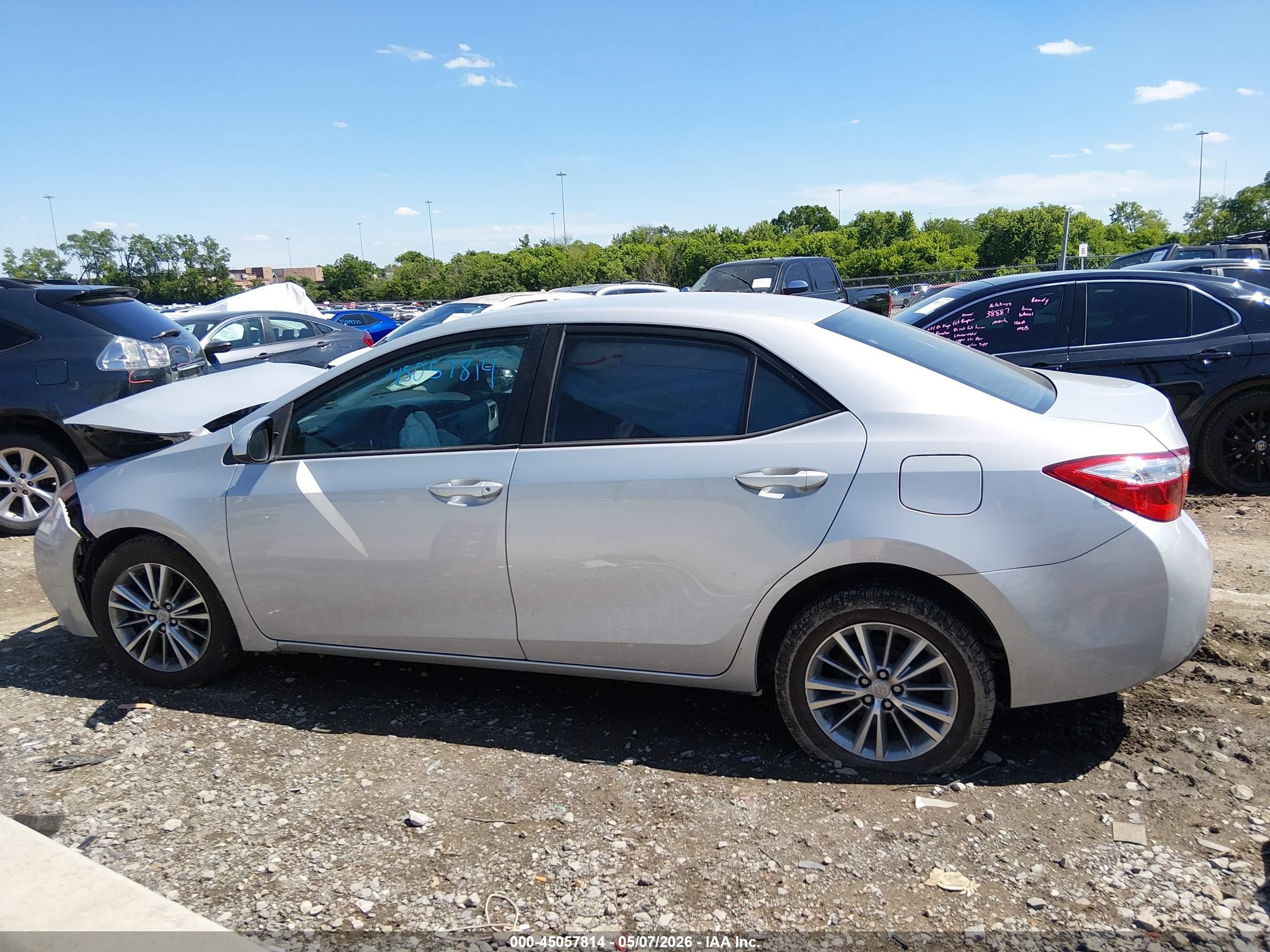 2015 Toyota Corolla Le Plus Silver vin: 2T1BURHEXFC403726