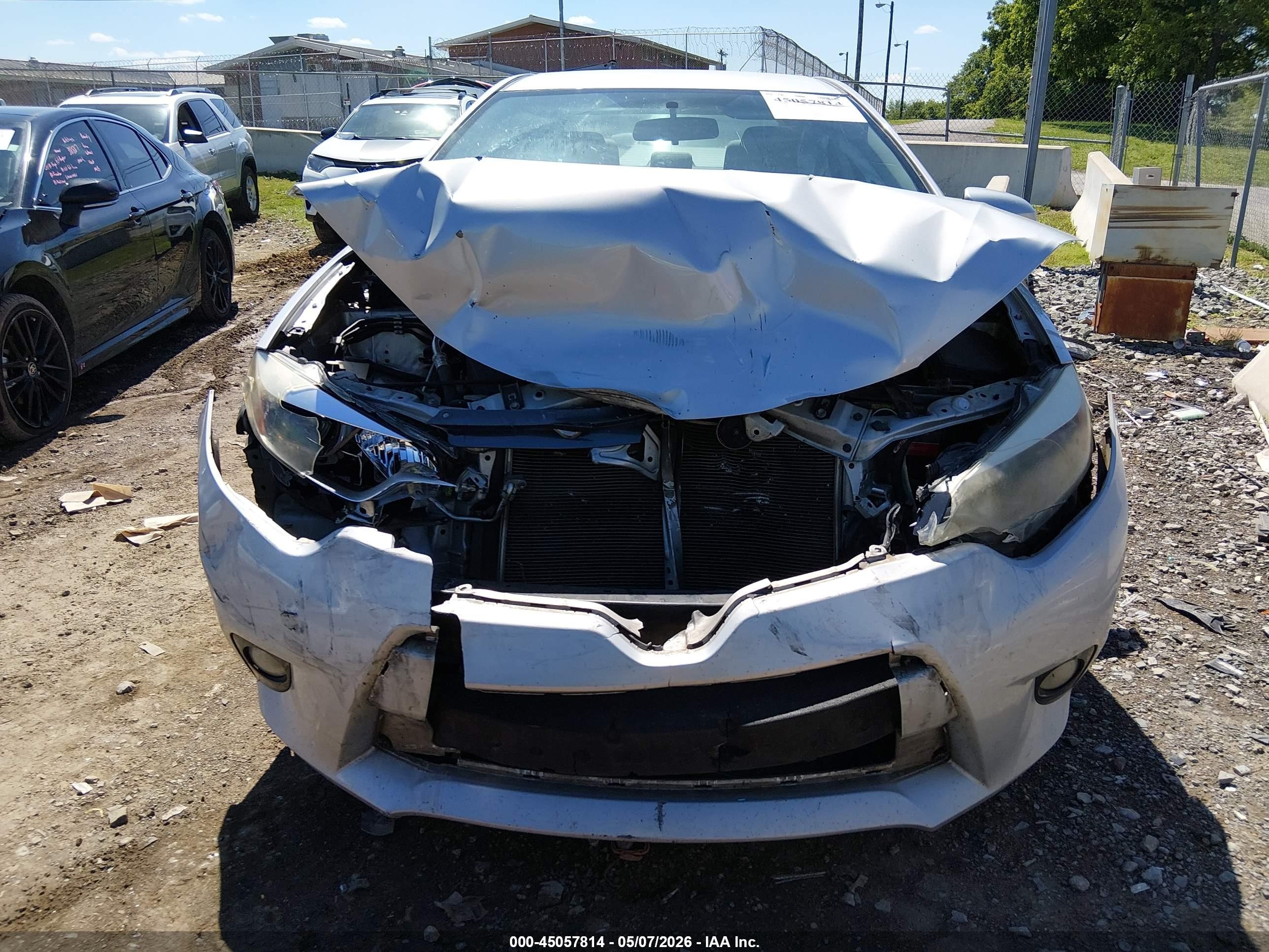 2015 Toyota Corolla Le Plus Silver vin: 2T1BURHEXFC403726