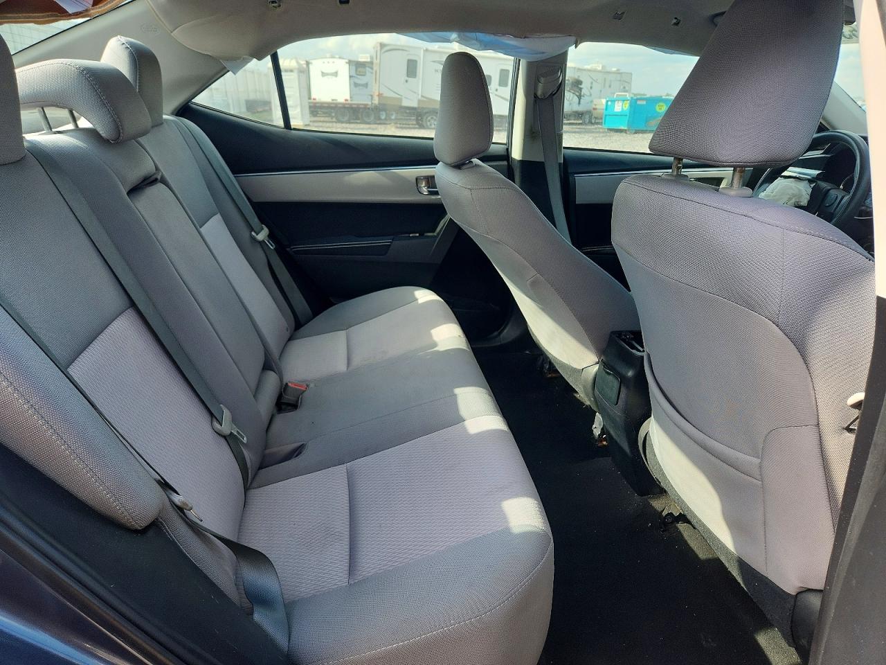 2015 Toyota Corolla Le Gray vin: 2T1BURHEXFC406156