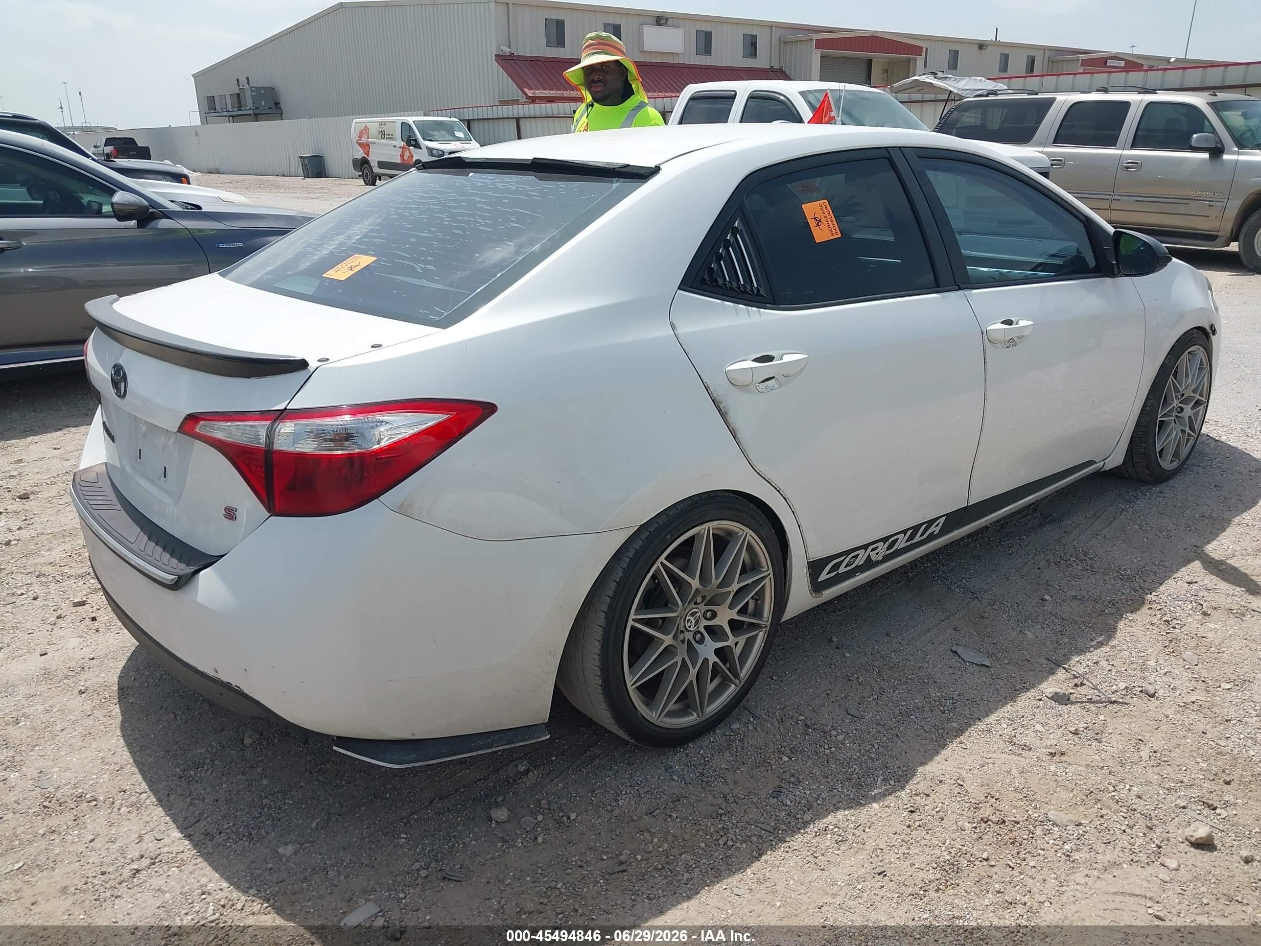 2015 Toyota Corolla S Plus White vin: 2T1BURHEXFC406383