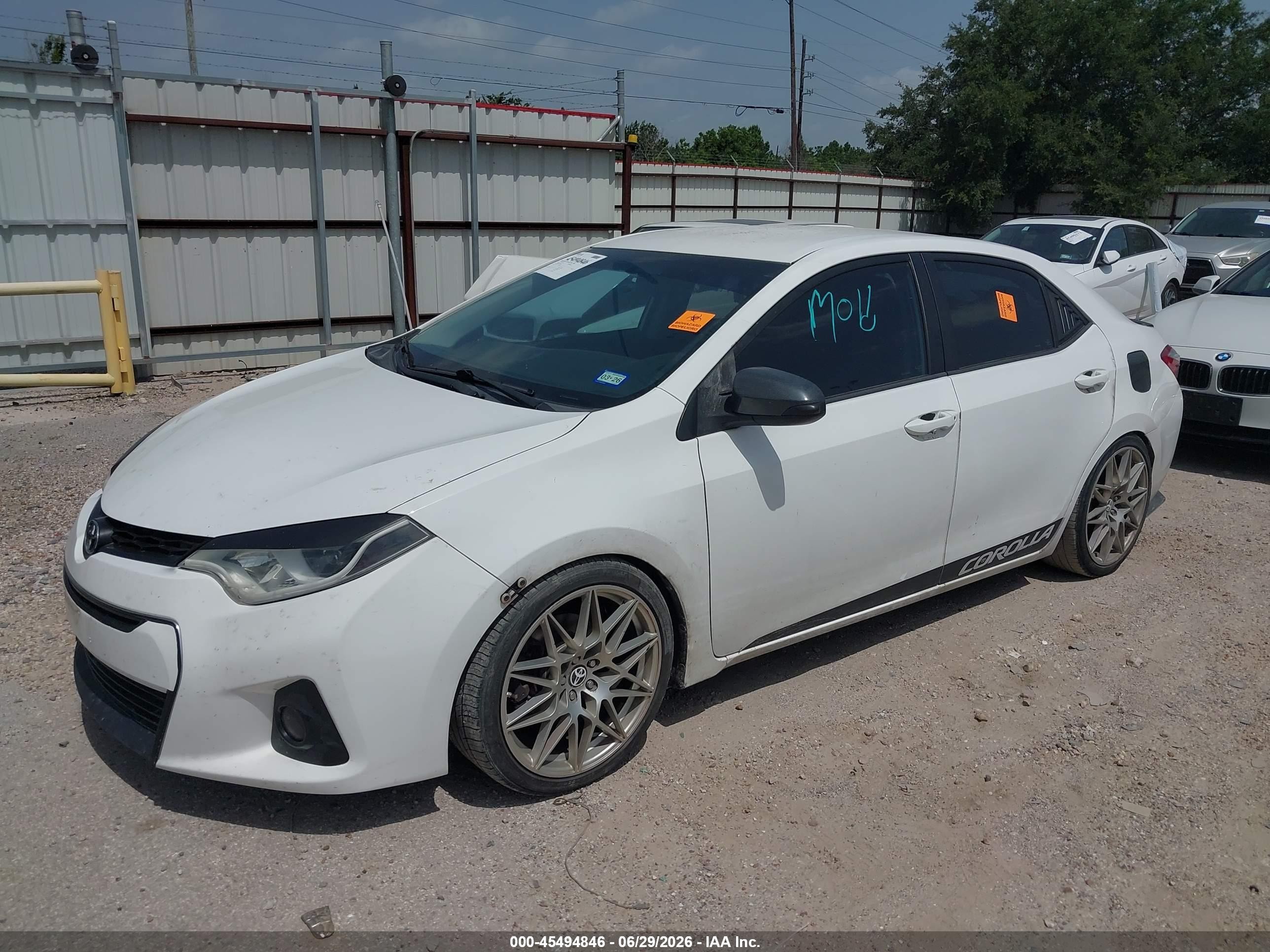 2015 Toyota Corolla S Plus White vin: 2T1BURHEXFC406383