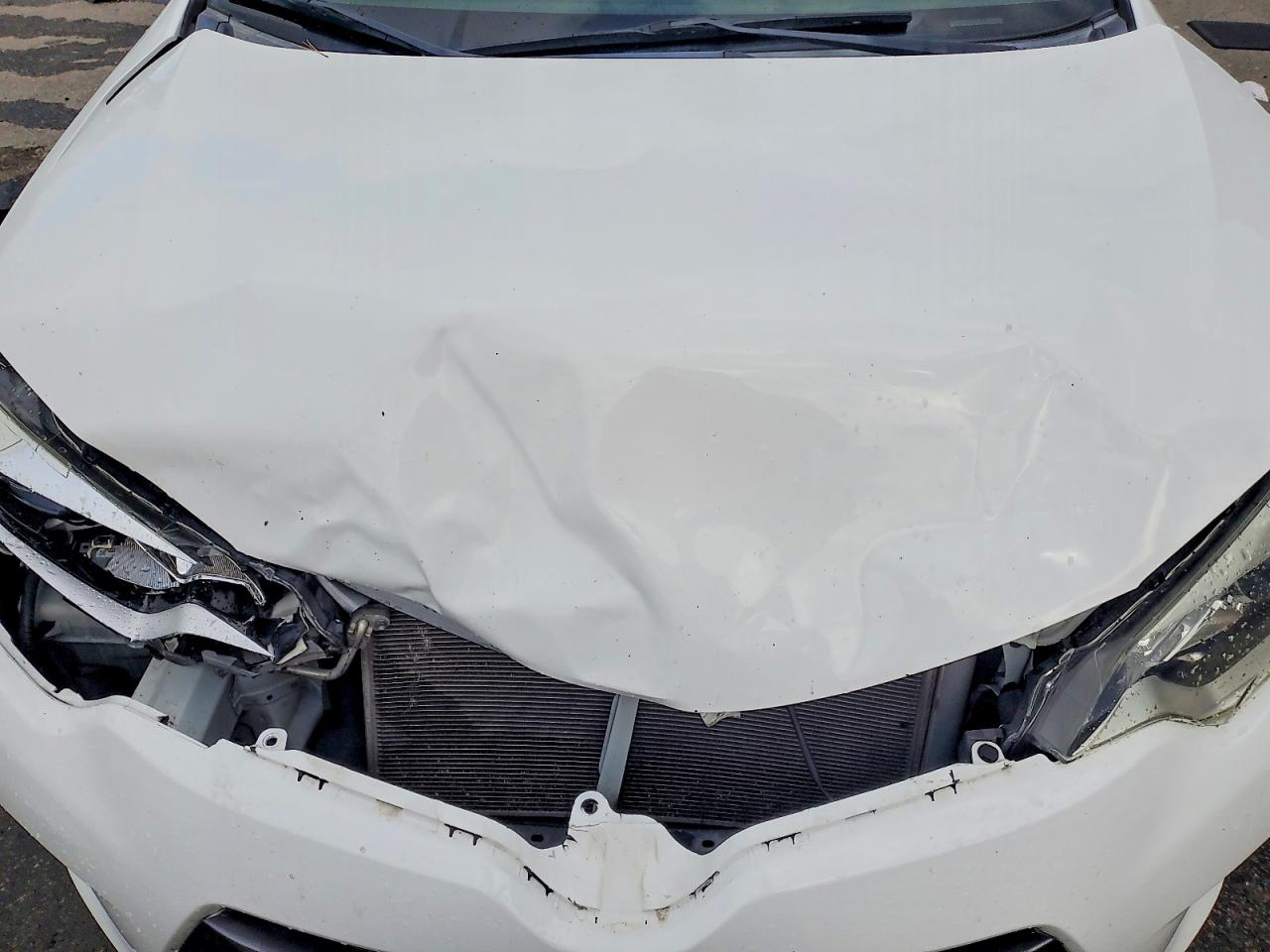 2015 Toyota Corolla Le White vin: 2T1BURHEXFC406657
