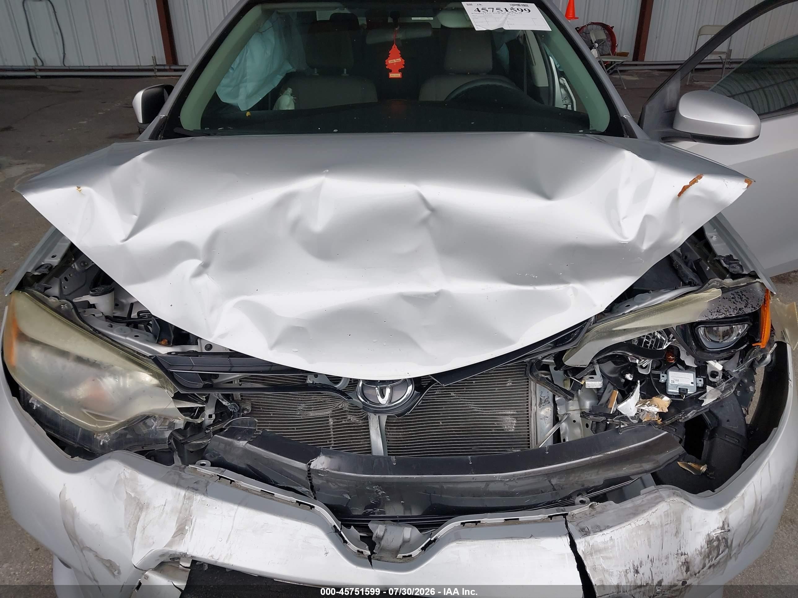 2015 Toyota Corolla Le Silver vin: 2T1BURHEXFC423331