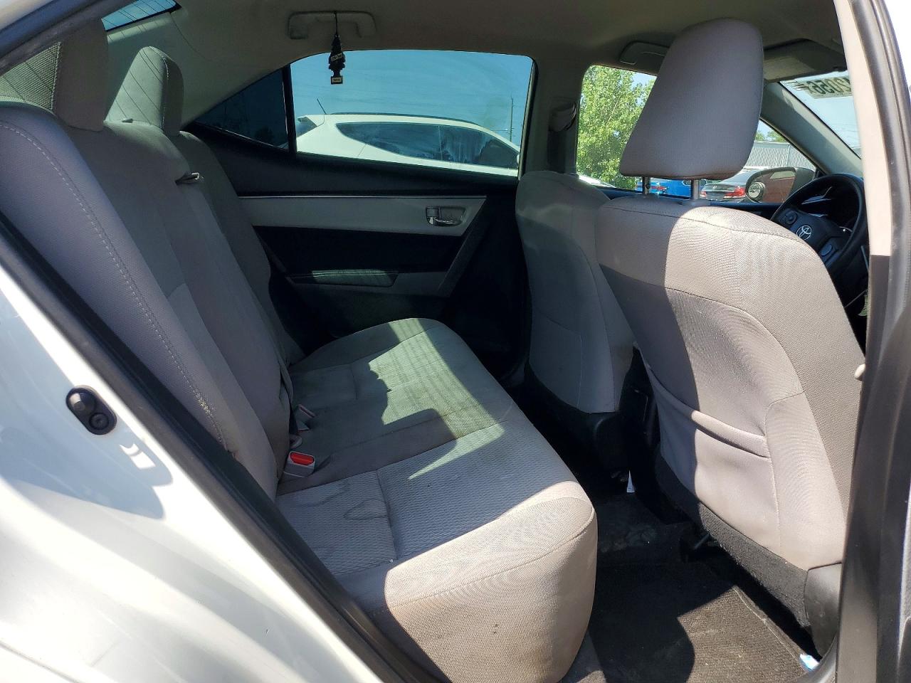 2015 Toyota Corolla L White vin: 2T1BURHEXFC436970