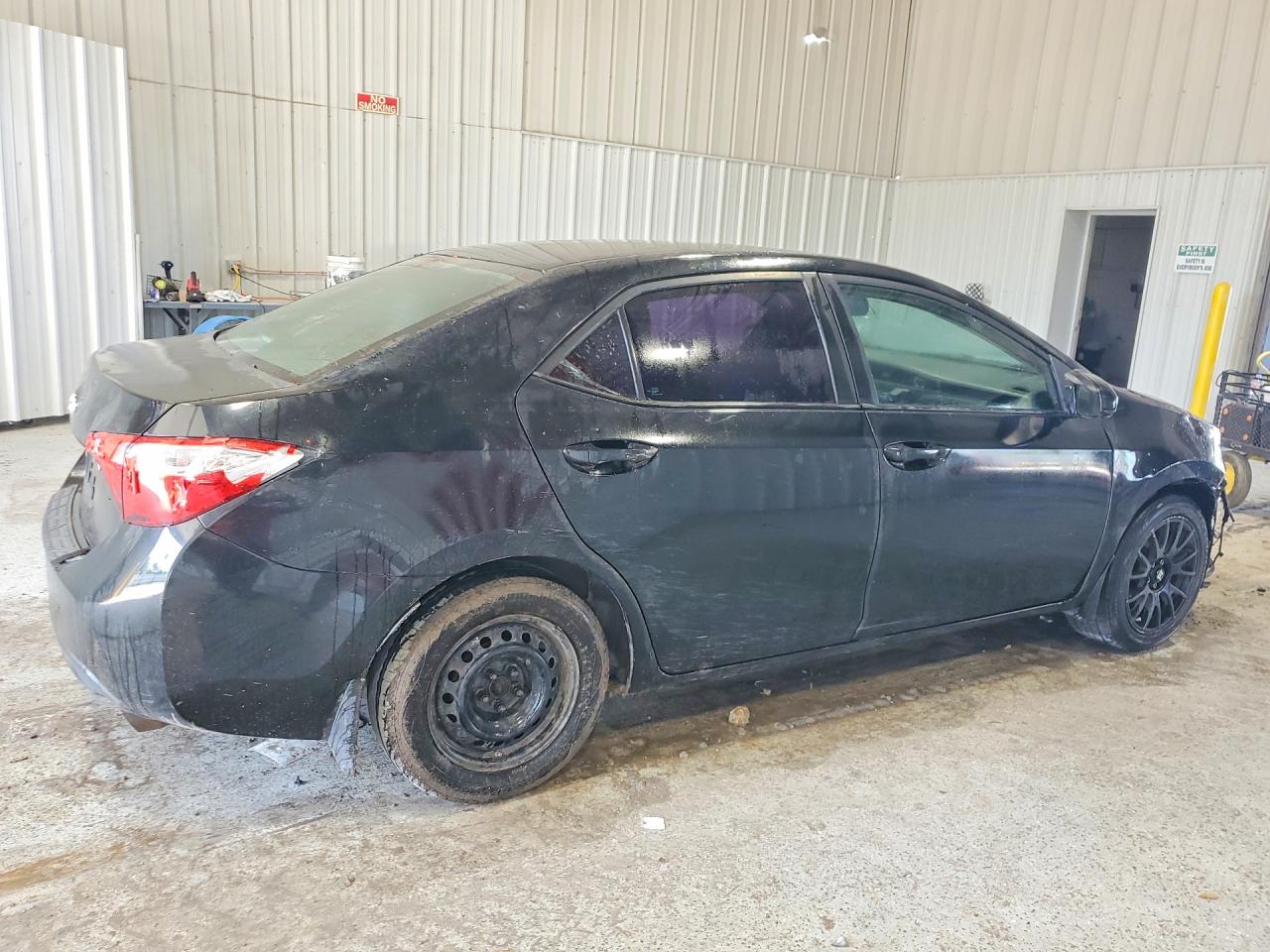 2015 Toyota Corolla L Черный vin: 2T1BURHEXFC447032