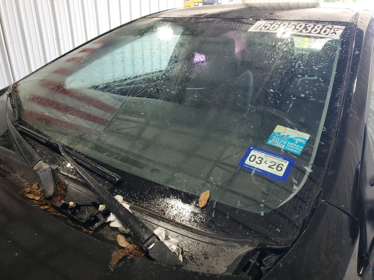 2015 Toyota Corolla L Черный vin: 2T1BURHEXFC447032 Damage: Windshield, Broken, Replacement Required
