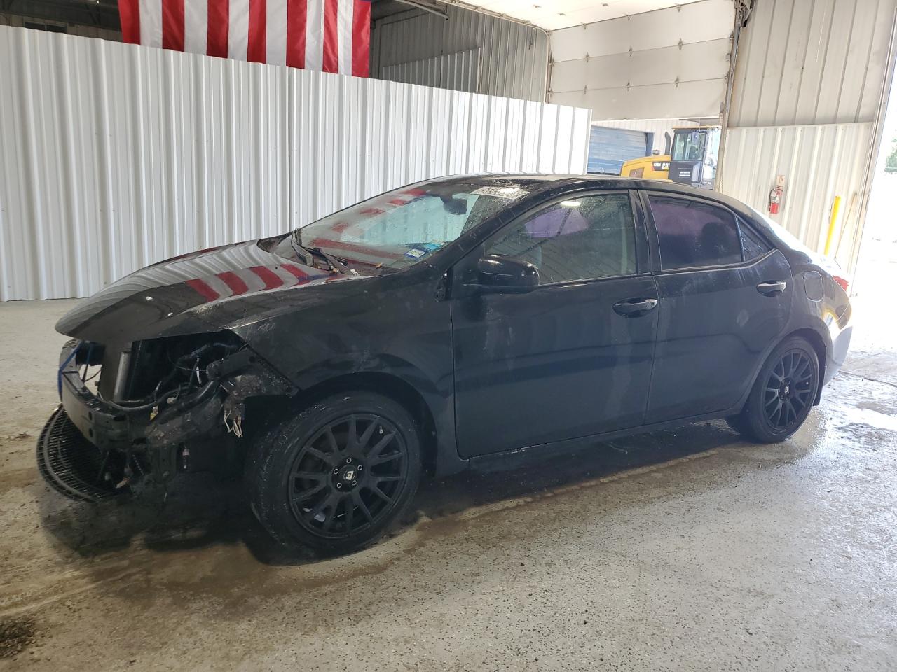 2015 Toyota Corolla L Черный vin: 2T1BURHEXFC447032 Damage: Left Front Fender, Severe Damage, Replacement Required