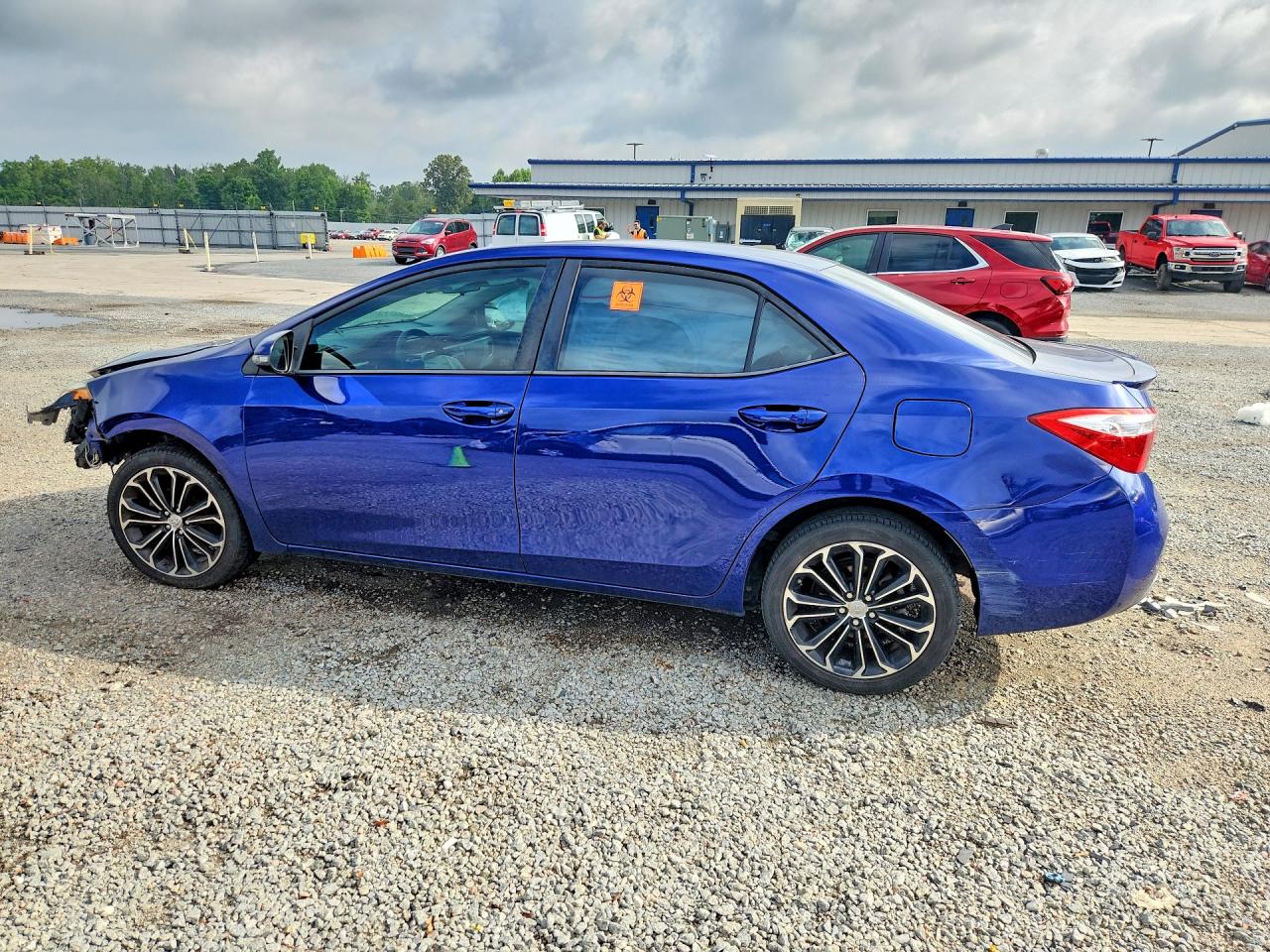 2015 Toyota Corolla S Plus Blue vin: 2T1BURHEXFC454434