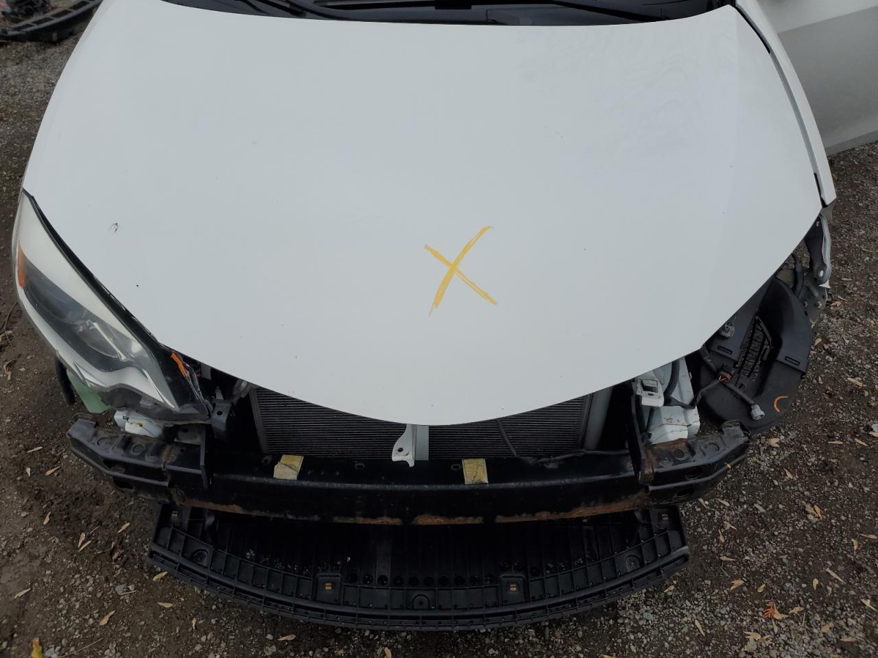 2015 Toyota Corolla L White vin: 2T1BURHEXFC459441