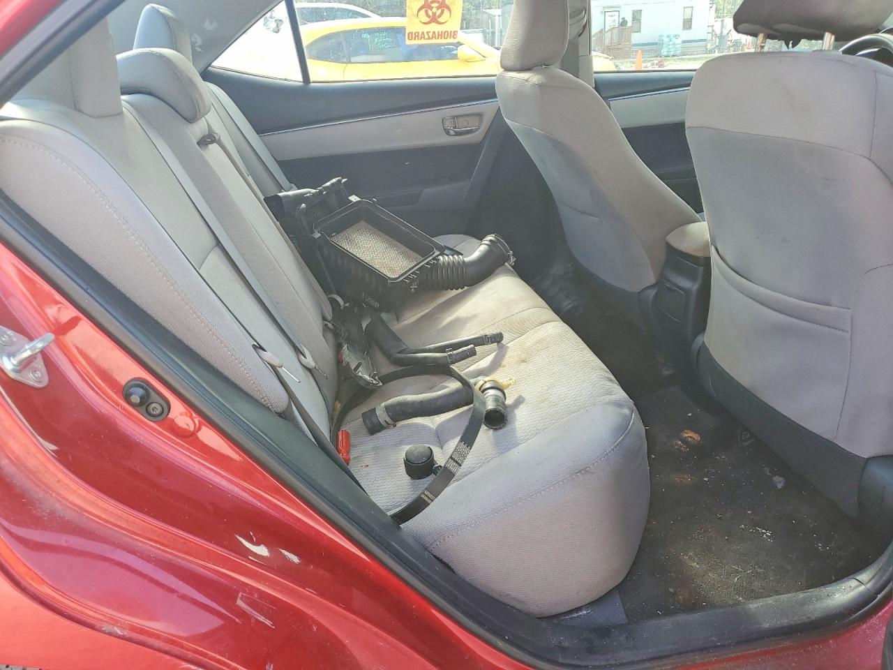 2015 Toyota Corolla Le Red vin: 2T1BURHEXFC468852