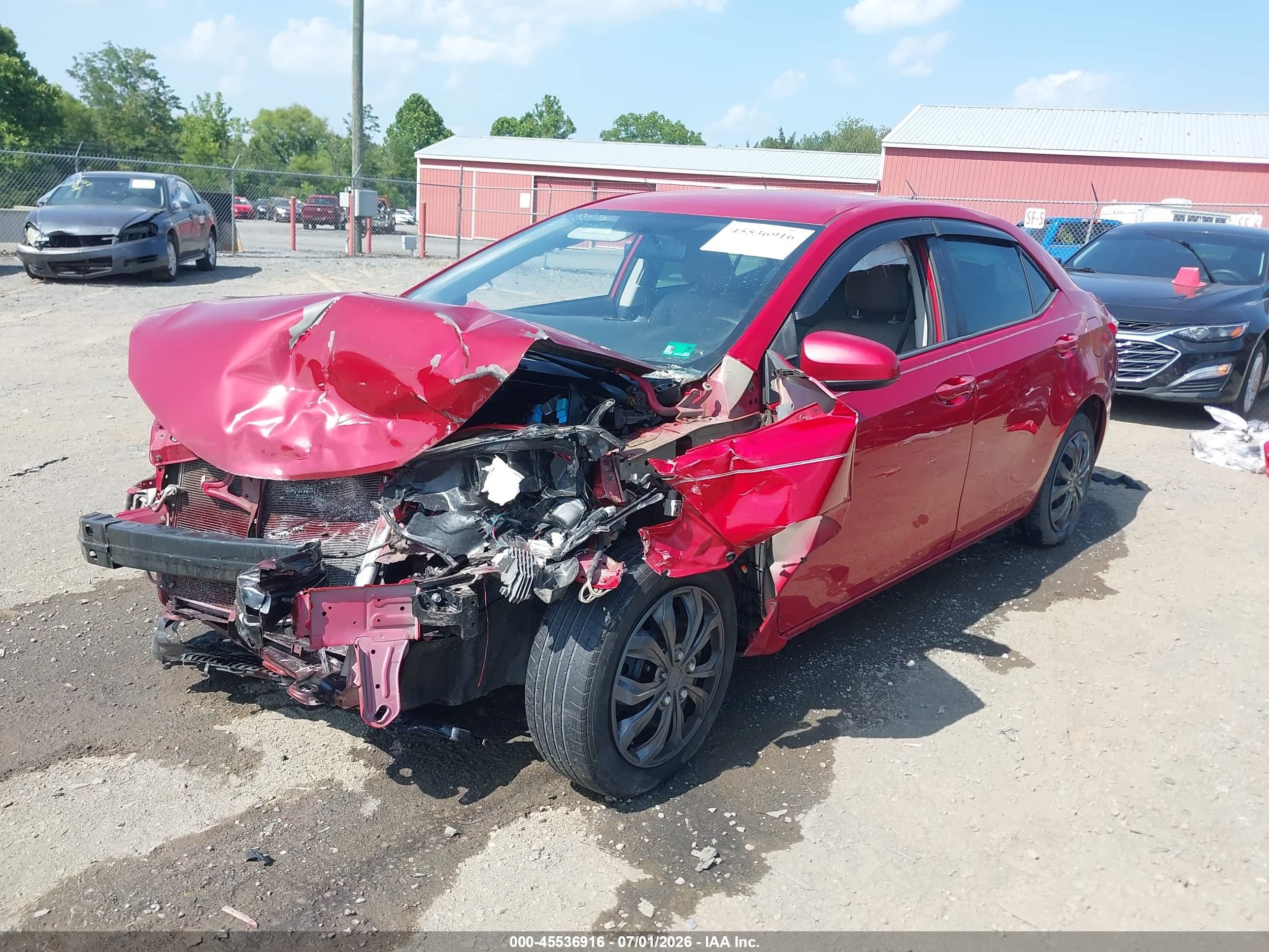 2015 Toyota Corolla Le Red vin: 2T1BURHEXFC469886