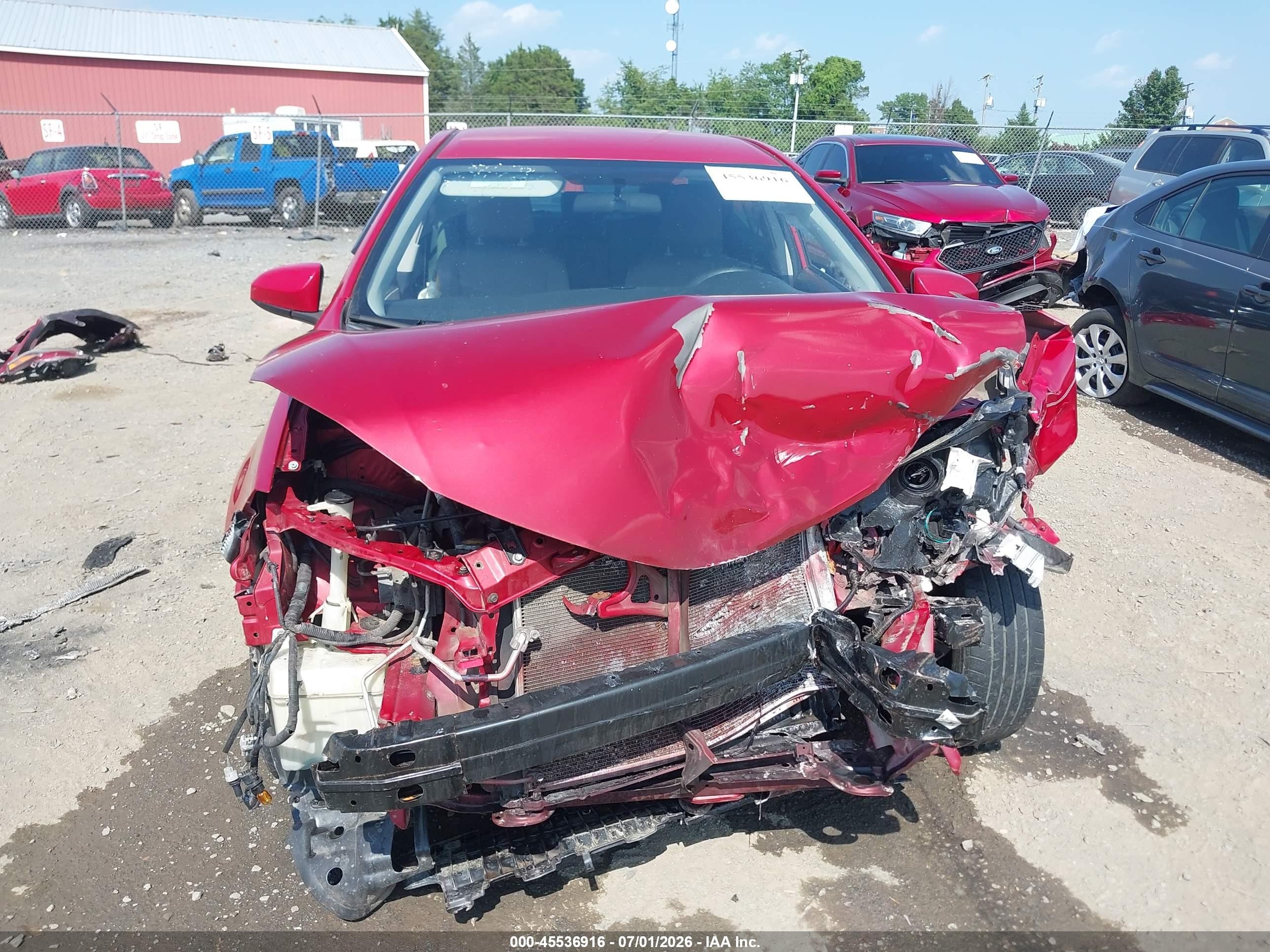 2015 Toyota Corolla Le Red vin: 2T1BURHEXFC469886