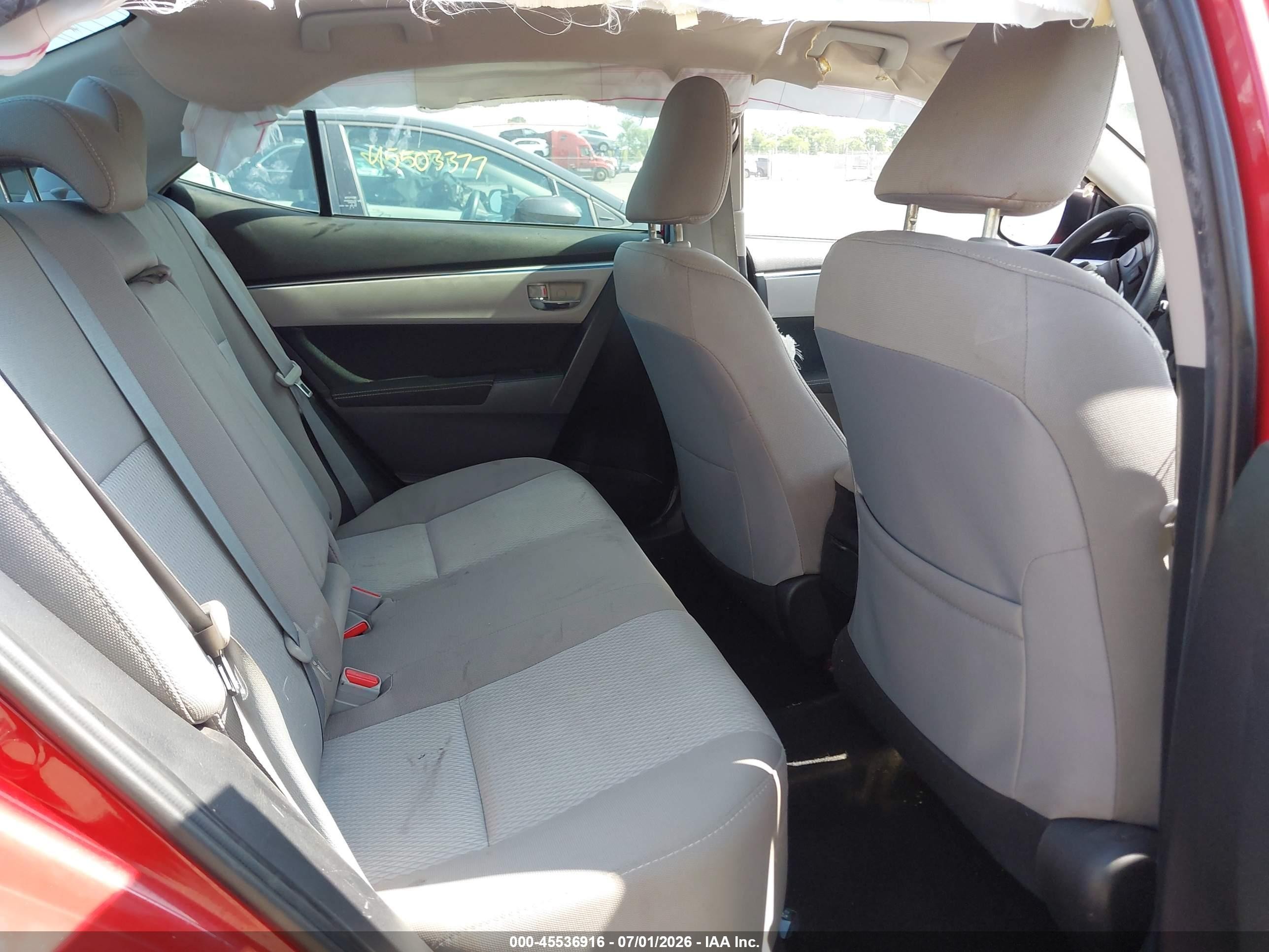 2015 Toyota Corolla Le Red vin: 2T1BURHEXFC469886