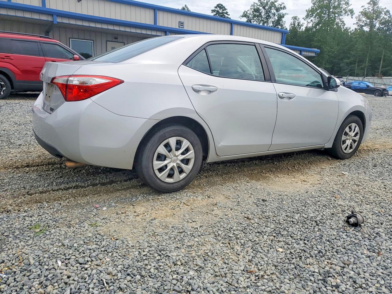 2015 Toyota Corolla L Silver vin: 2T1BURHEXFC475753