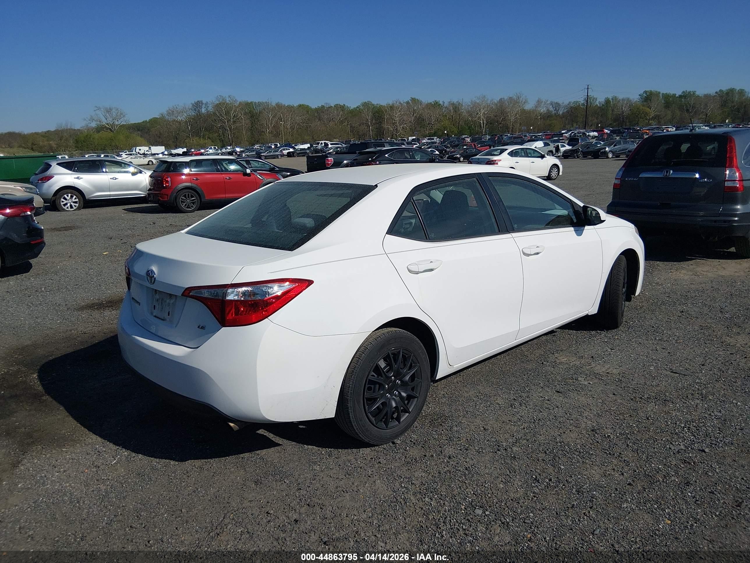 2016 Toyota Corolla Le White vin: 2T1BURHEXGC708306