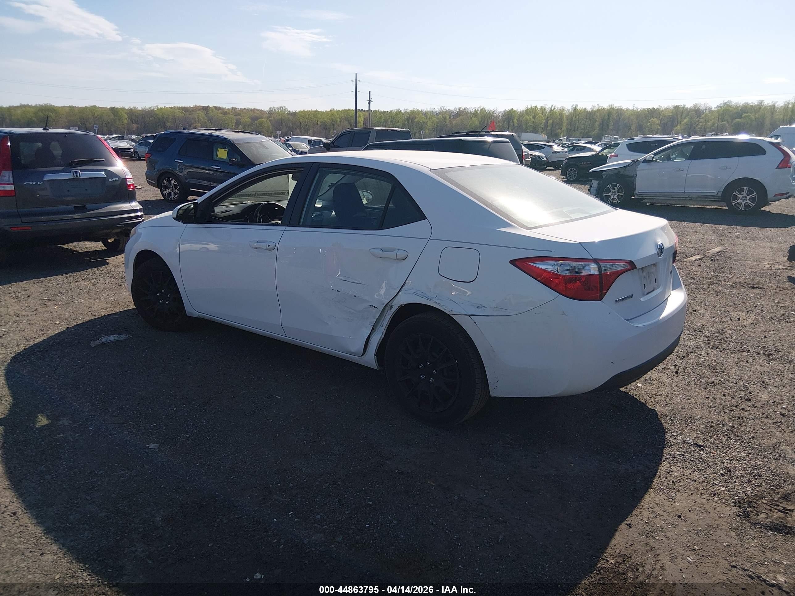 2016 Toyota Corolla Le White vin: 2T1BURHEXGC708306