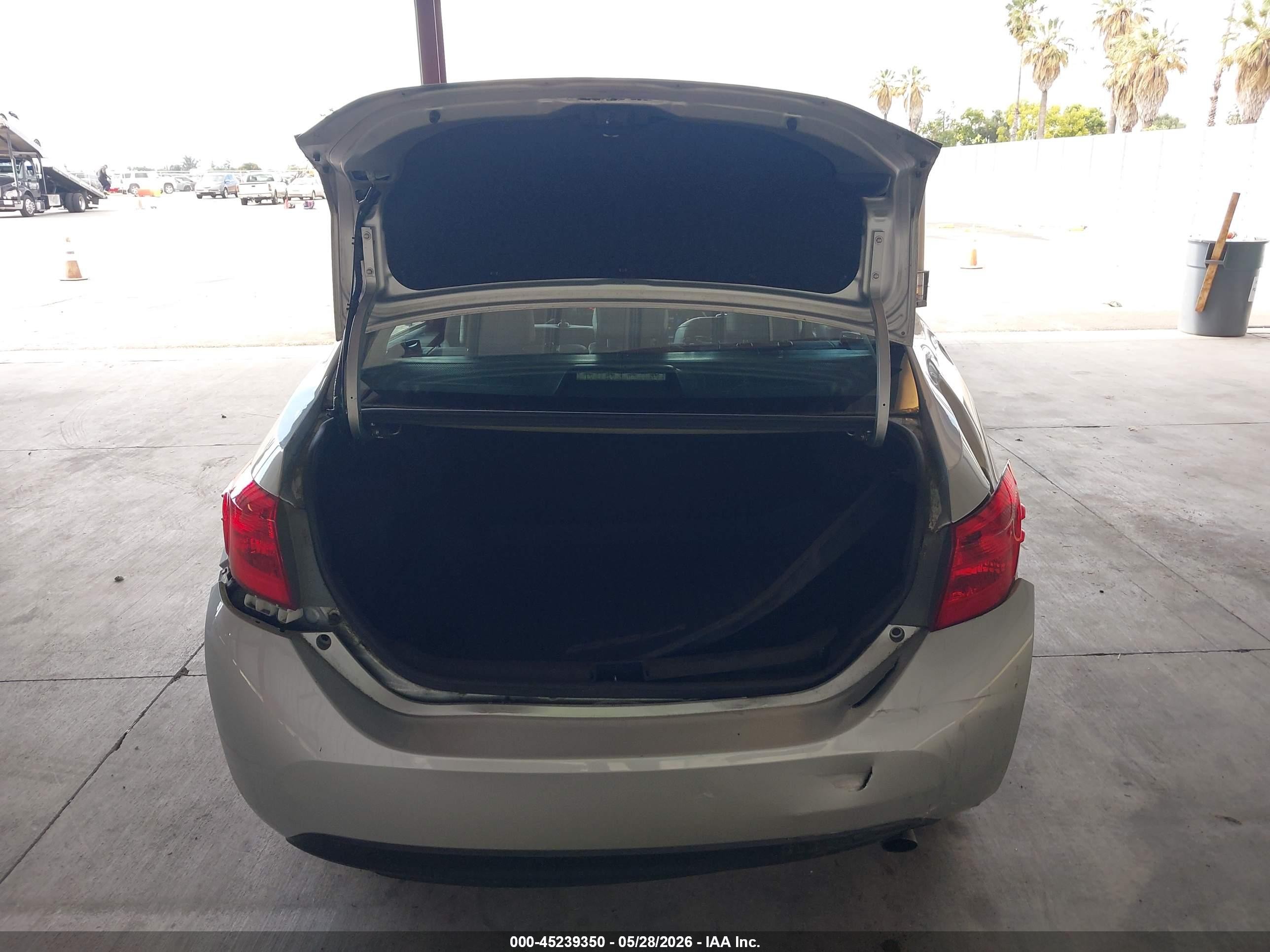 2017 Toyota Corolla Xle Silver vin: 2T1BURHEXHC752677