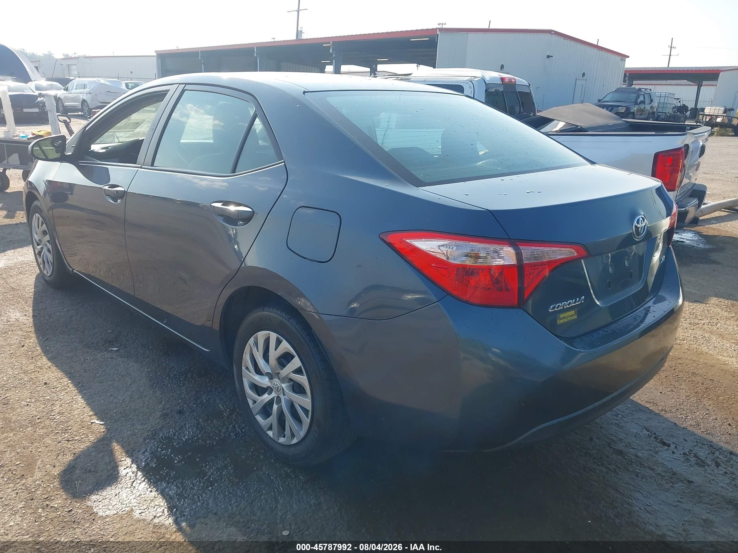 2017 Toyota Corolla Le Gray vin: 2T1BURHEXHC829029