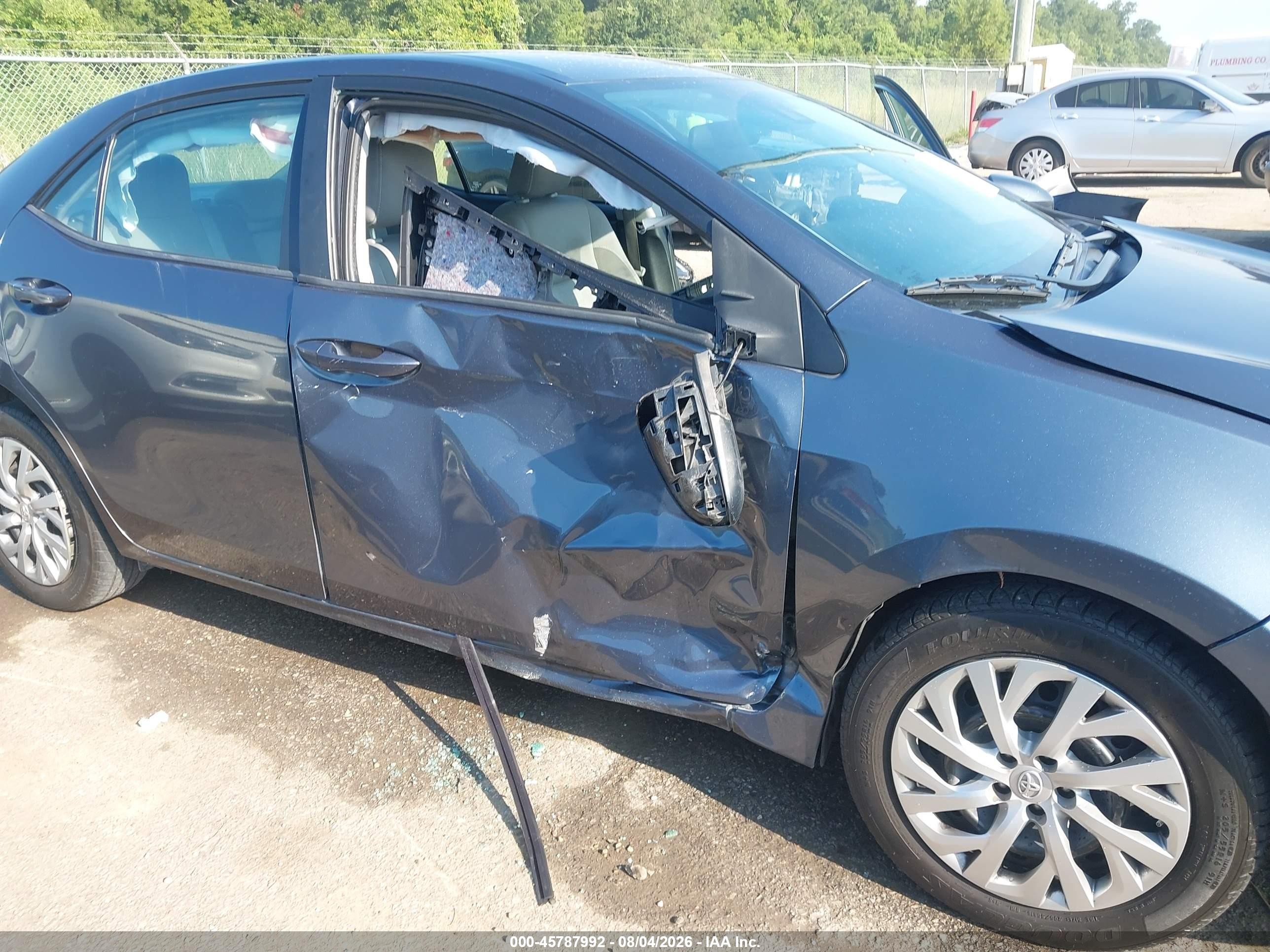2017 Toyota Corolla Le Gray vin: 2T1BURHEXHC829029