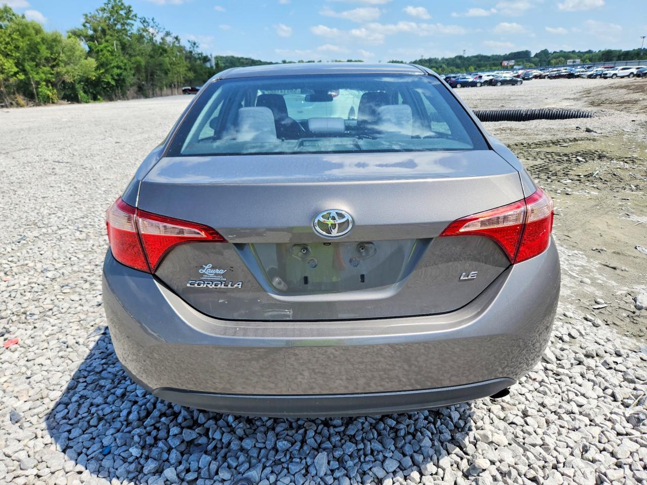 2017 Toyota Corolla Le Серый vin: 2T1BURHEXHC858904