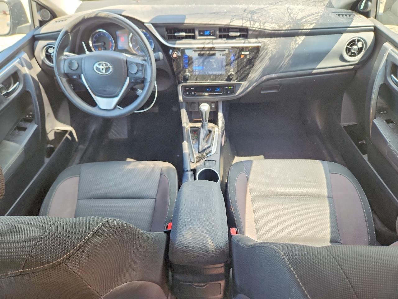 2017 Toyota Corolla Le Серый vin: 2T1BURHEXHC858904