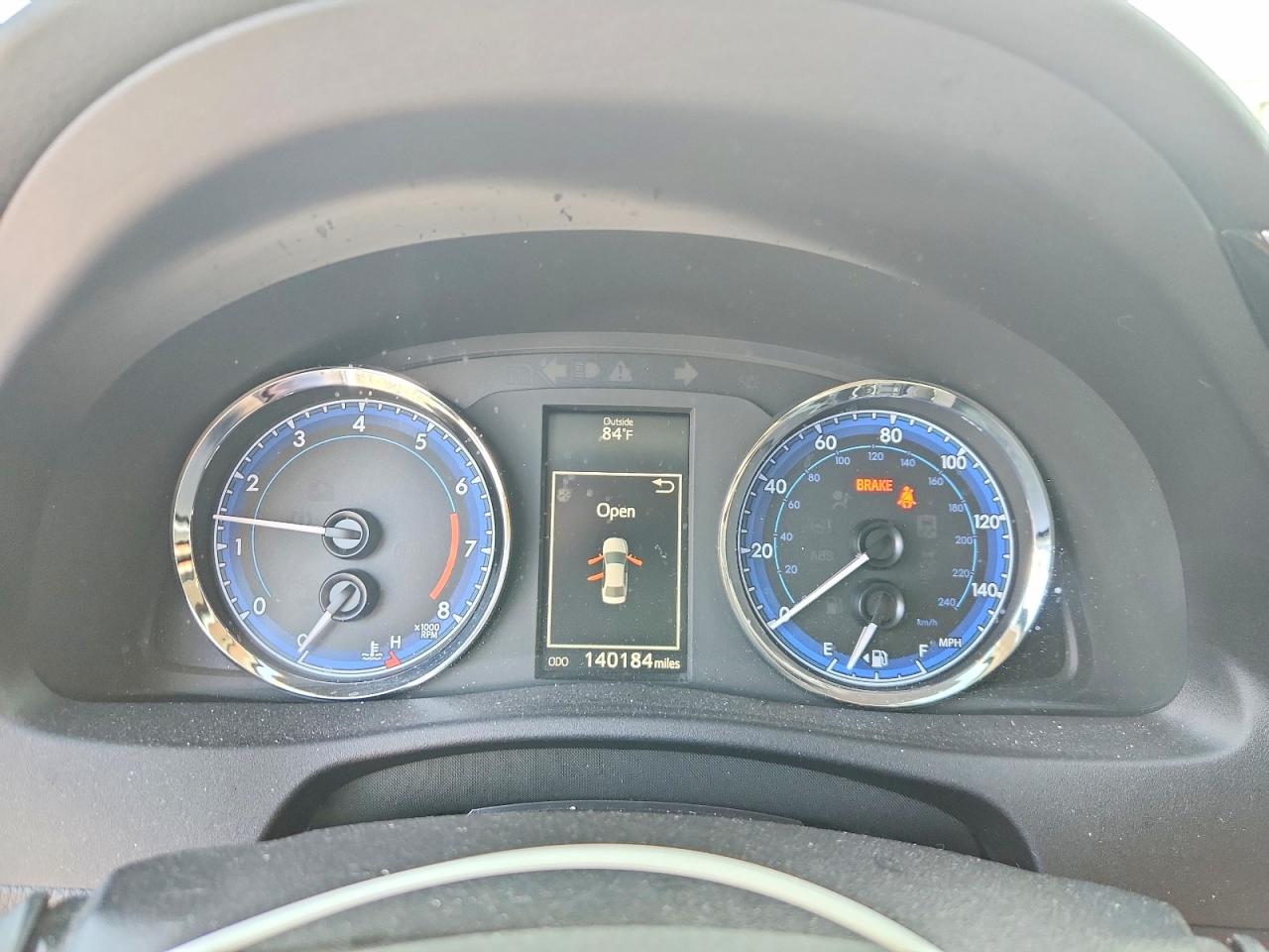 2018 Toyota Corolla Se Silver vin: 2T1BURHEXJC034195