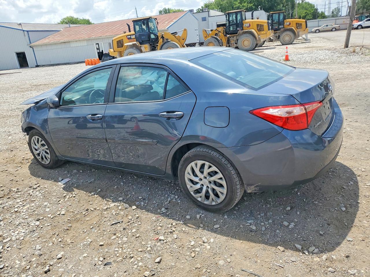 2018 Toyota Corolla Le Blue vin: 2T1BURHEXJC036352