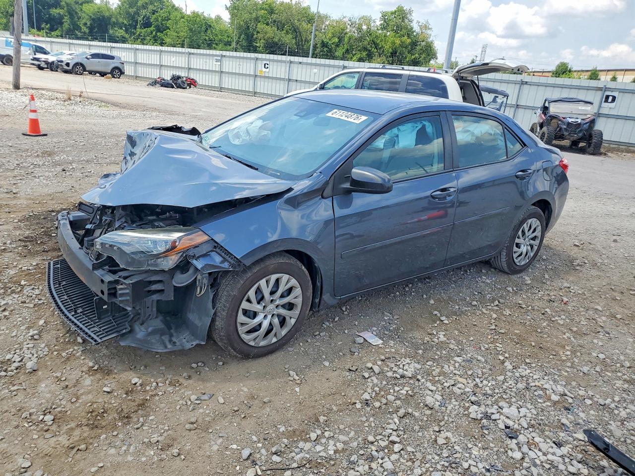 2018 Toyota Corolla Le Blue vin: 2T1BURHEXJC036352