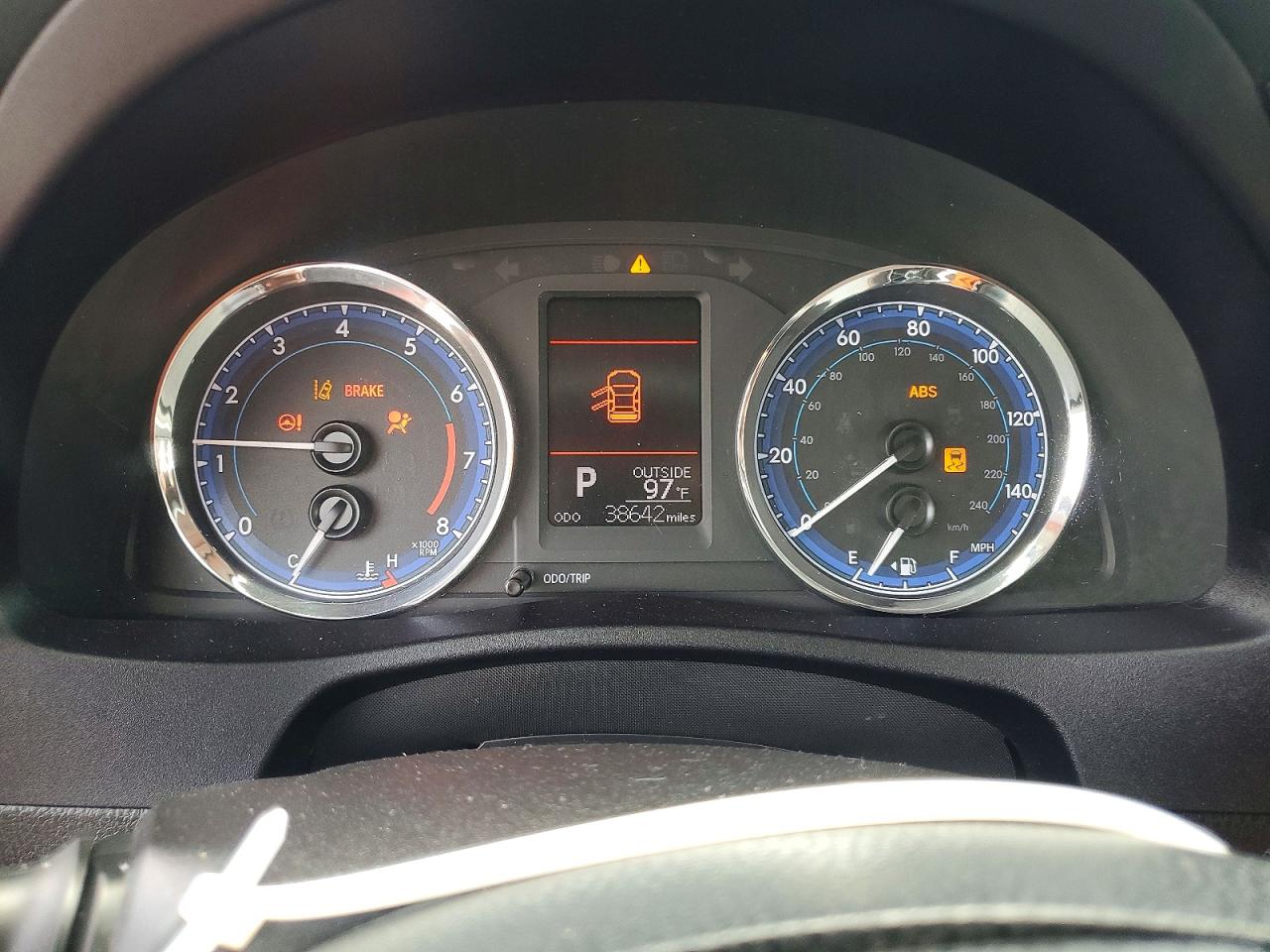 2018 Toyota Corolla Le Blue vin: 2T1BURHEXJC036352