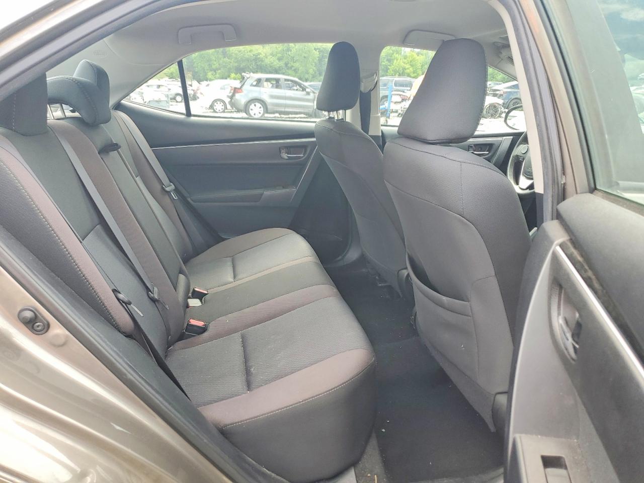 2018 Toyota Corolla Le Brown vin: 2T1BURHEXJC973928