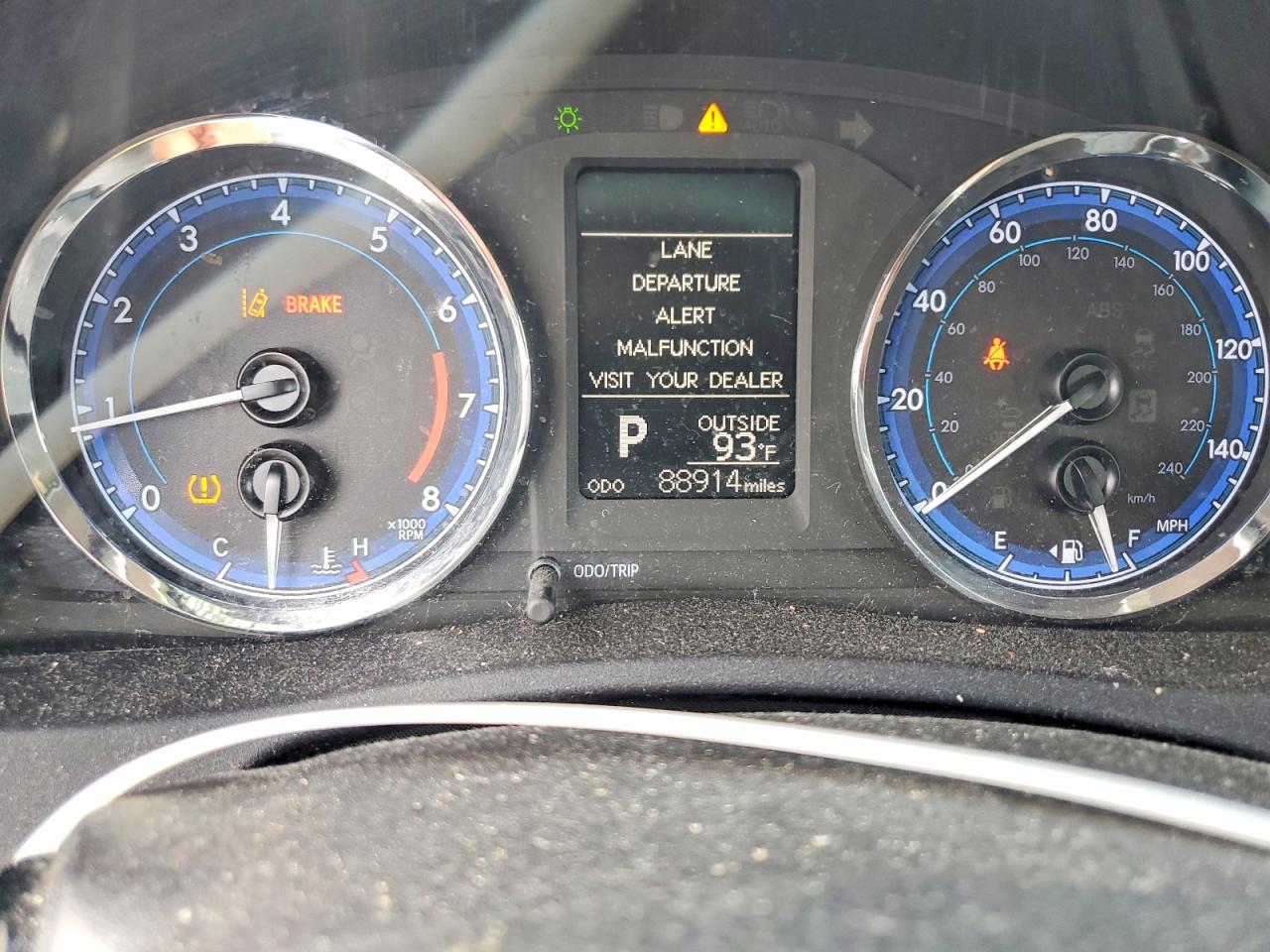 2018 Toyota Corolla Le Brown vin: 2T1BURHEXJC973928