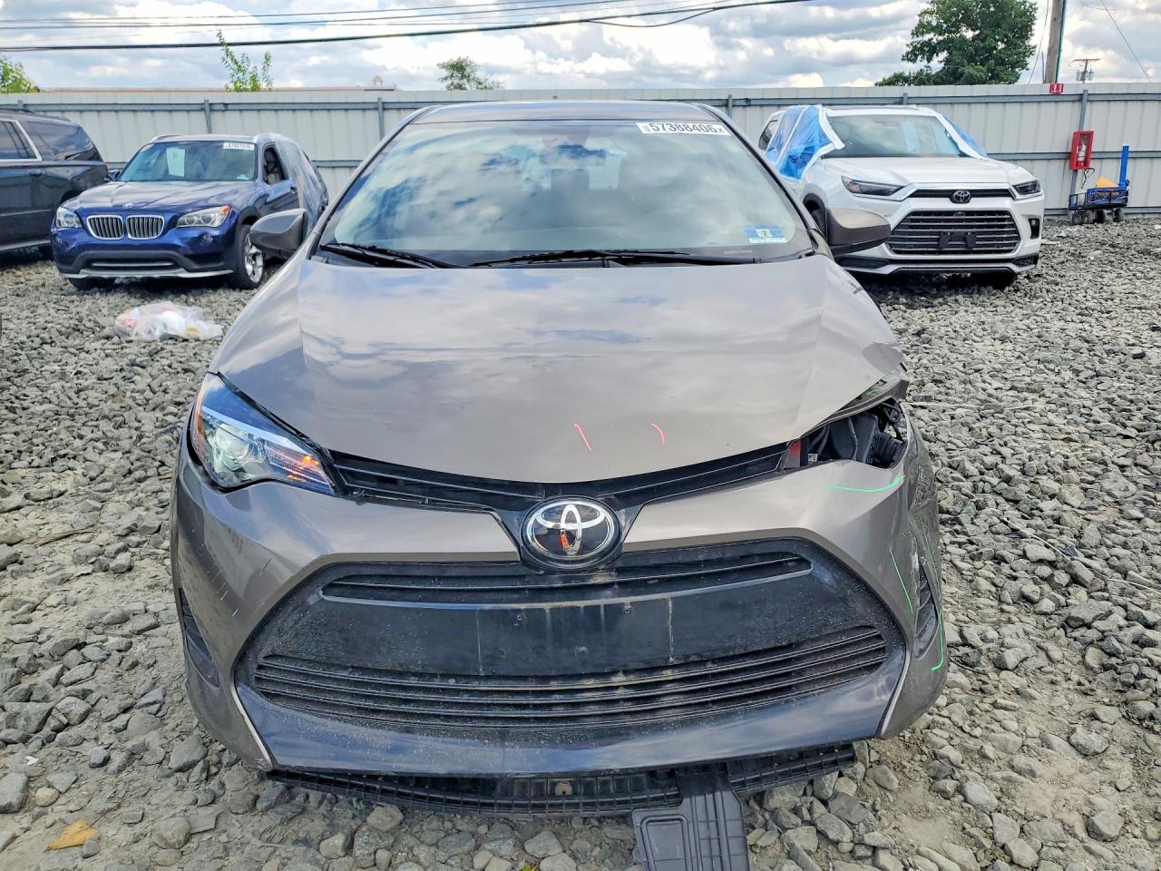 2018 Toyota Corolla Le Brown vin: 2T1BURHEXJC973928
